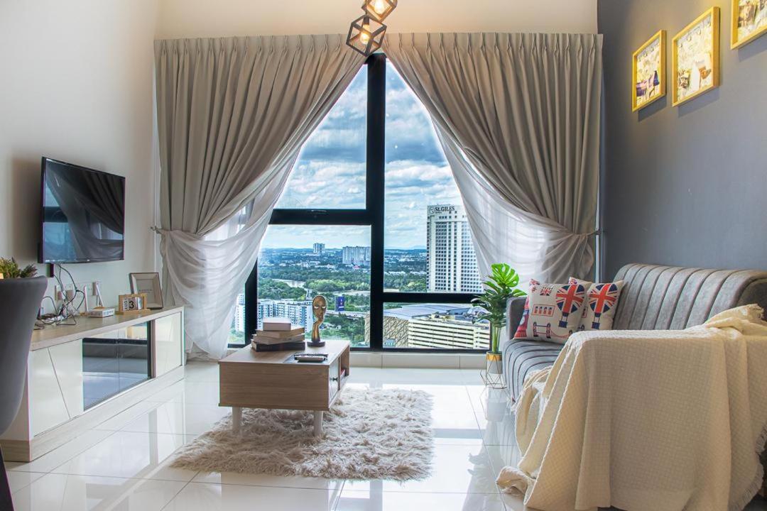 Mosaic Residence Mid Valley South Key BY R9 Homestay