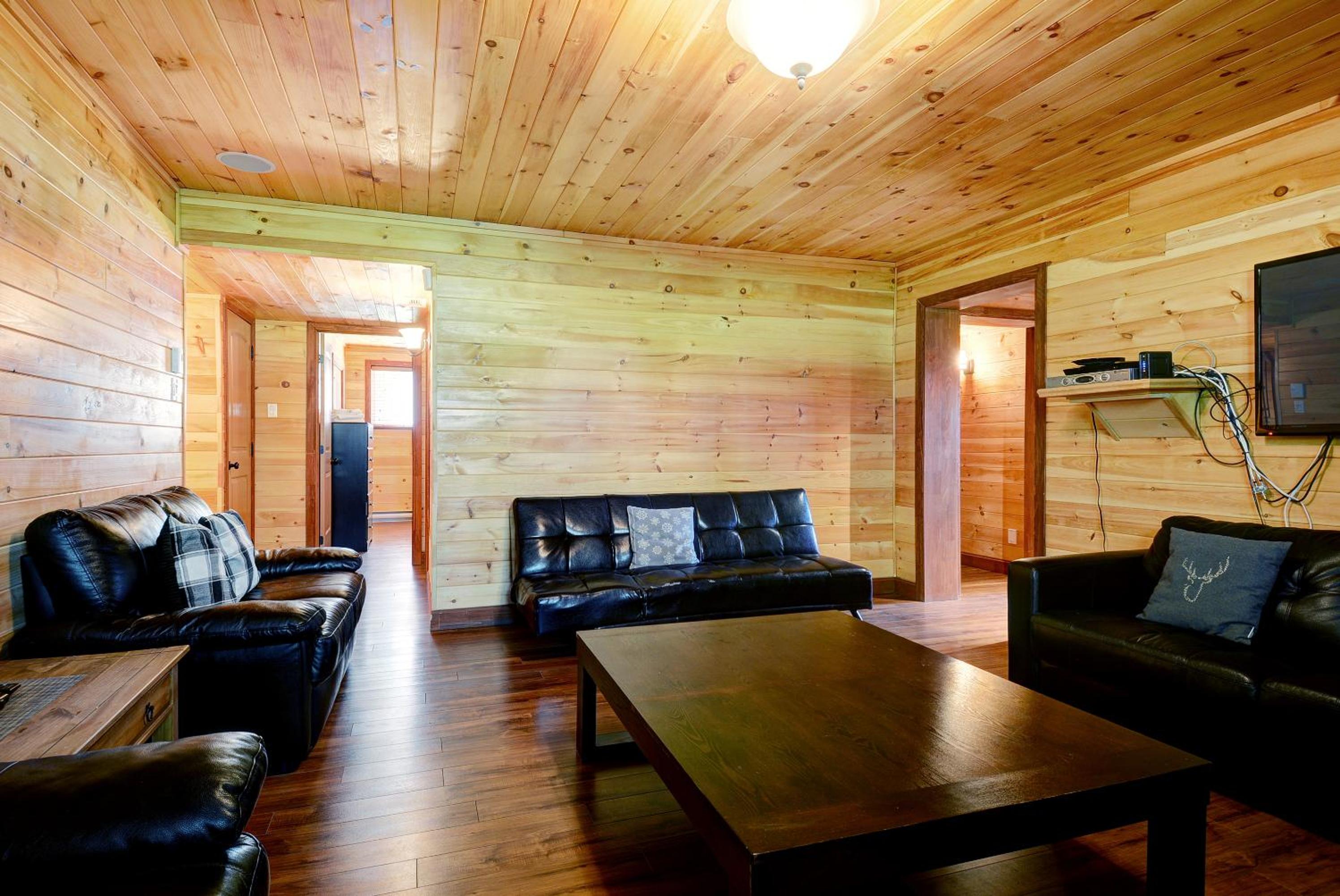 Domaine du Hameau - Massif Charlevoix SPA Billard Sauna