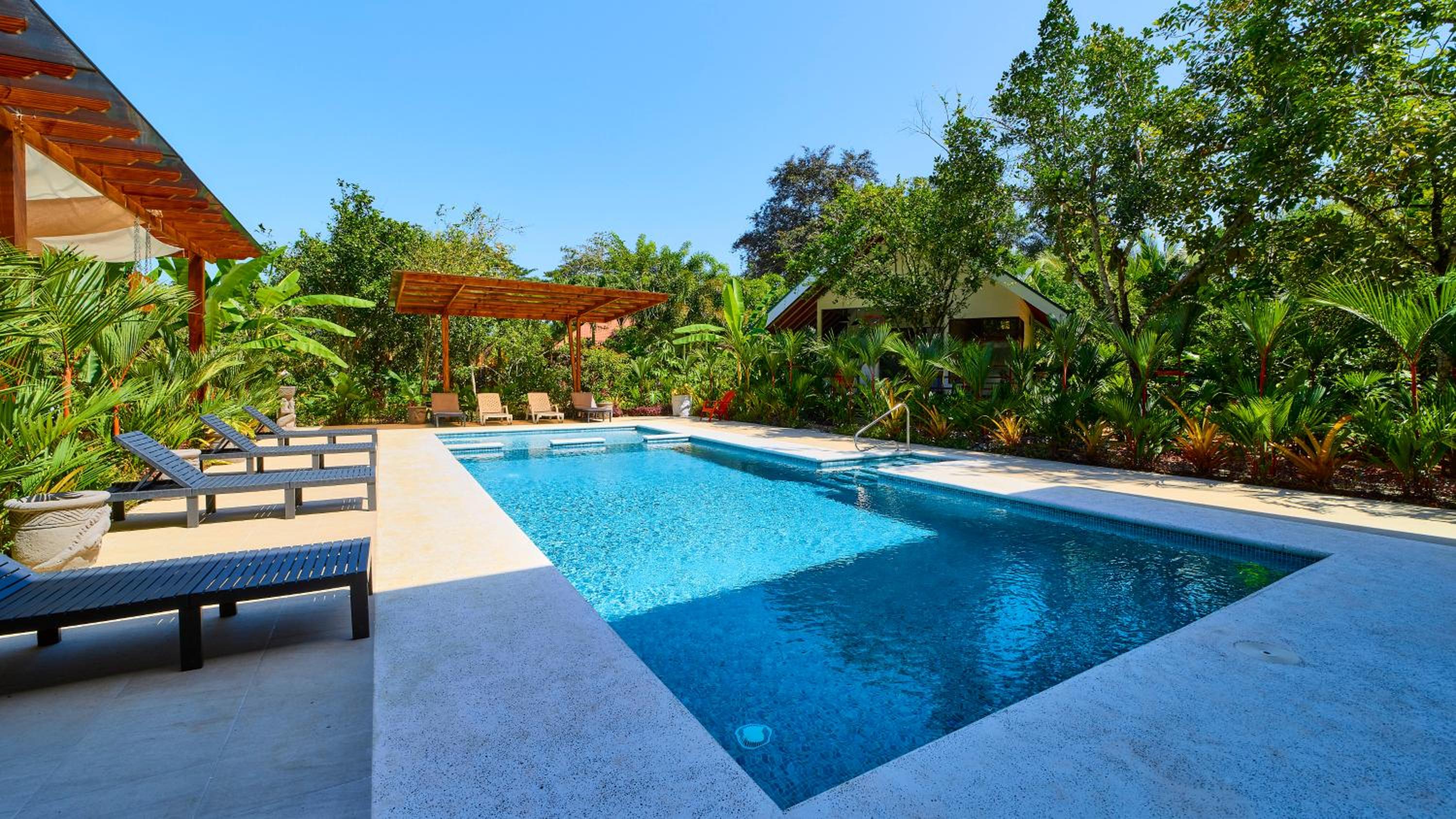 Casa Coki - Modern Villa Pool Steps From the Beach