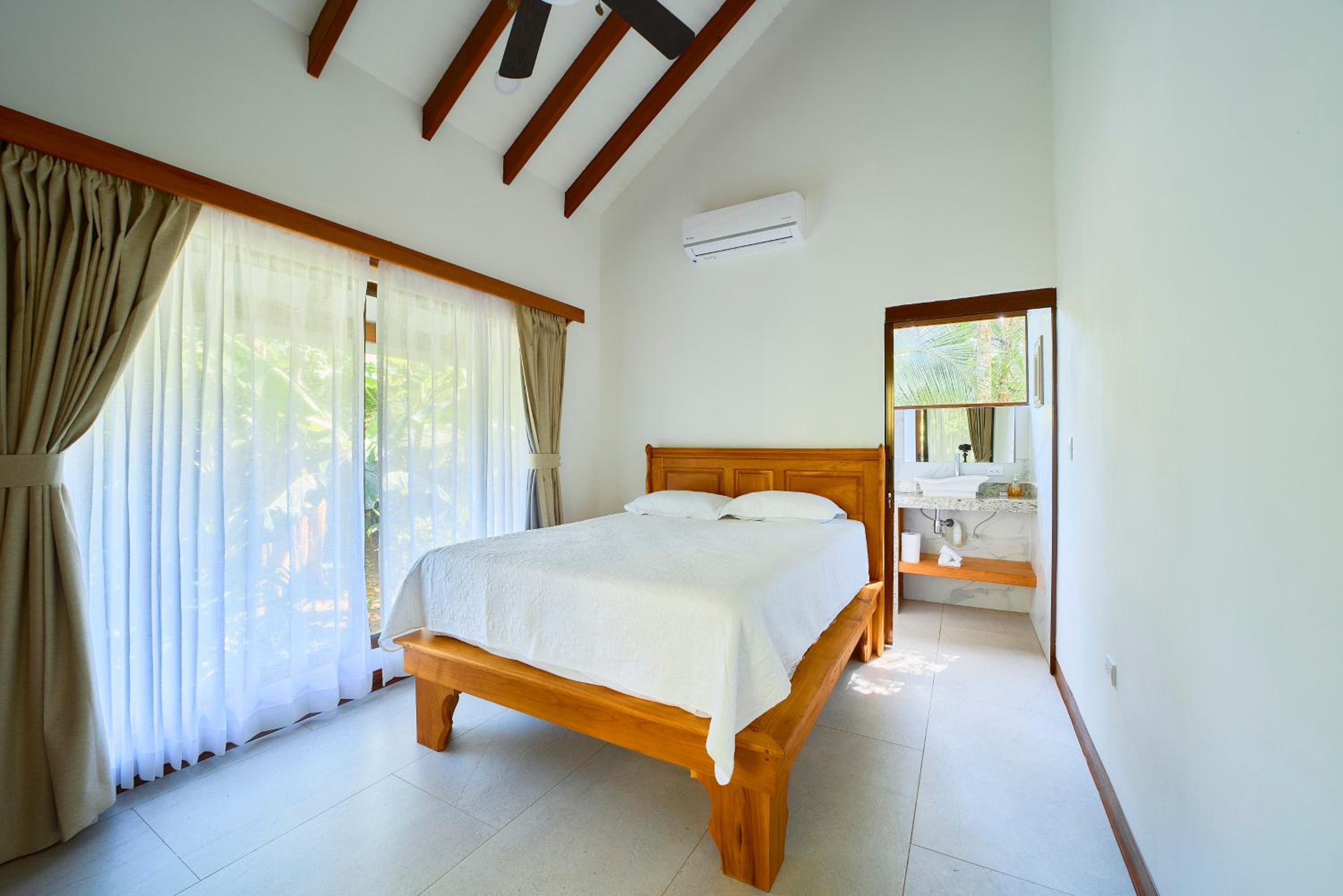 Casa Coki - Modern Villa Pool Steps From the Beach