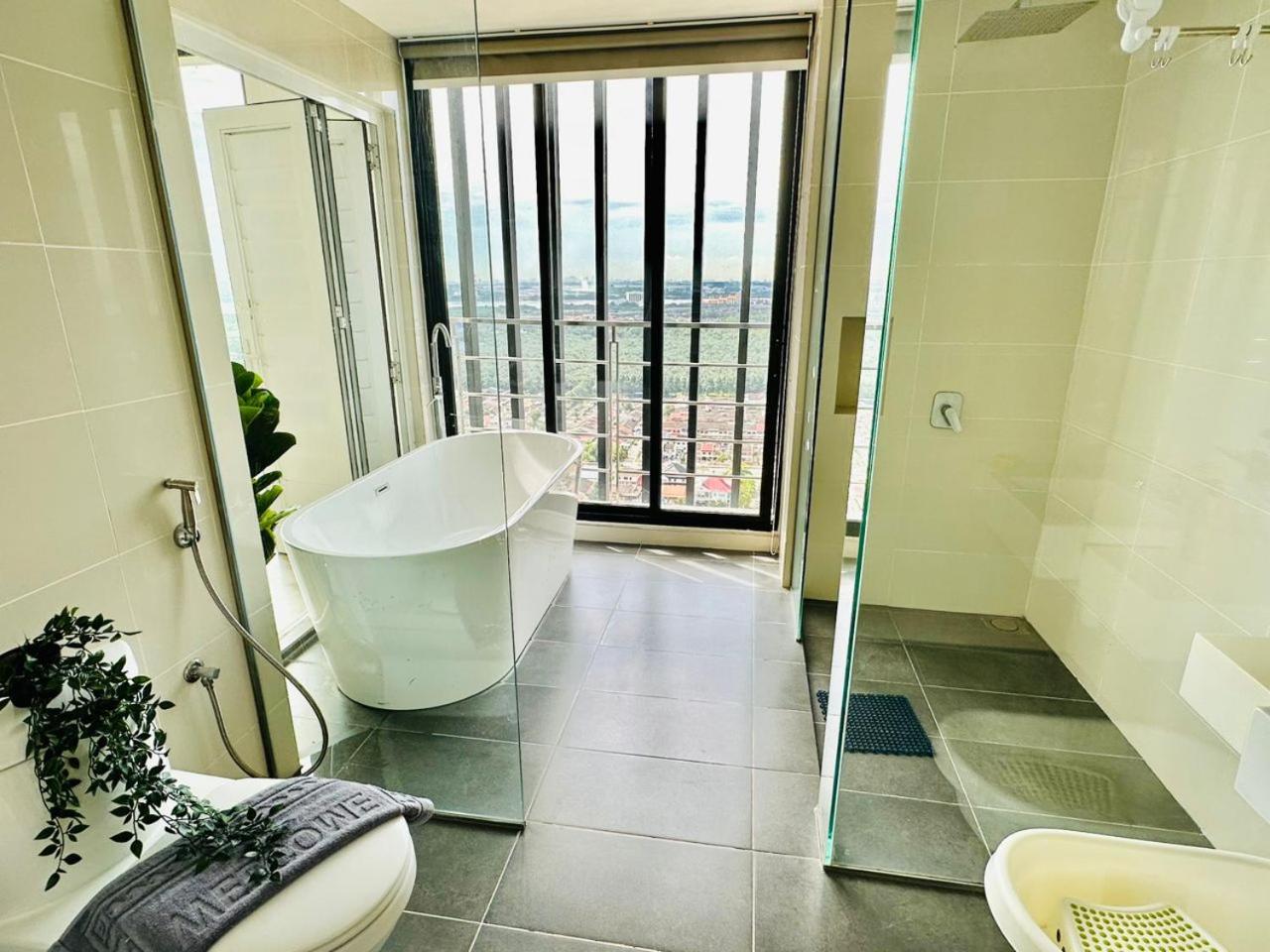 Mosaic Residence Mid Valley South Key BY R9 Homestay