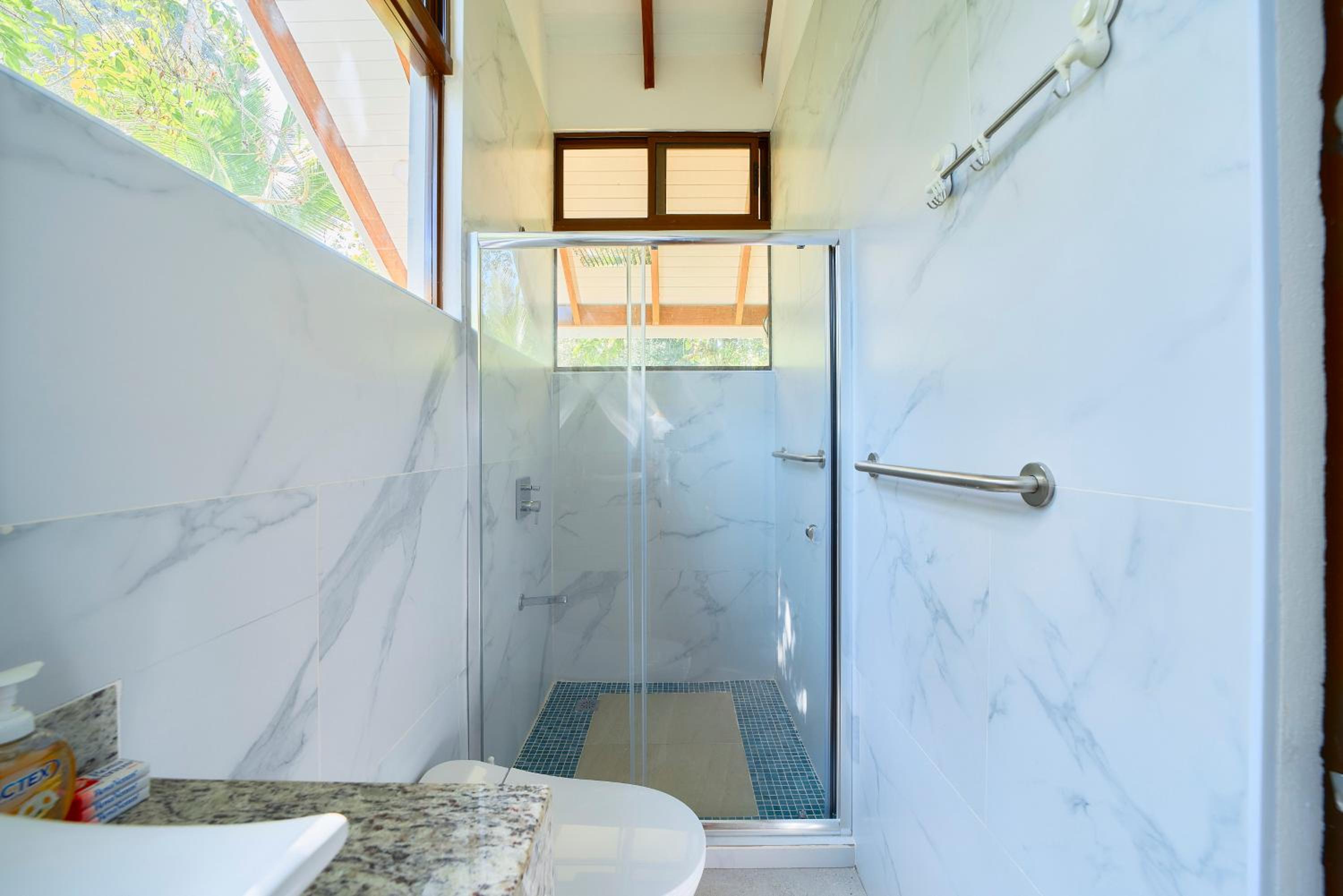 Casa Coki - Modern Villa Pool Steps From the Beach
