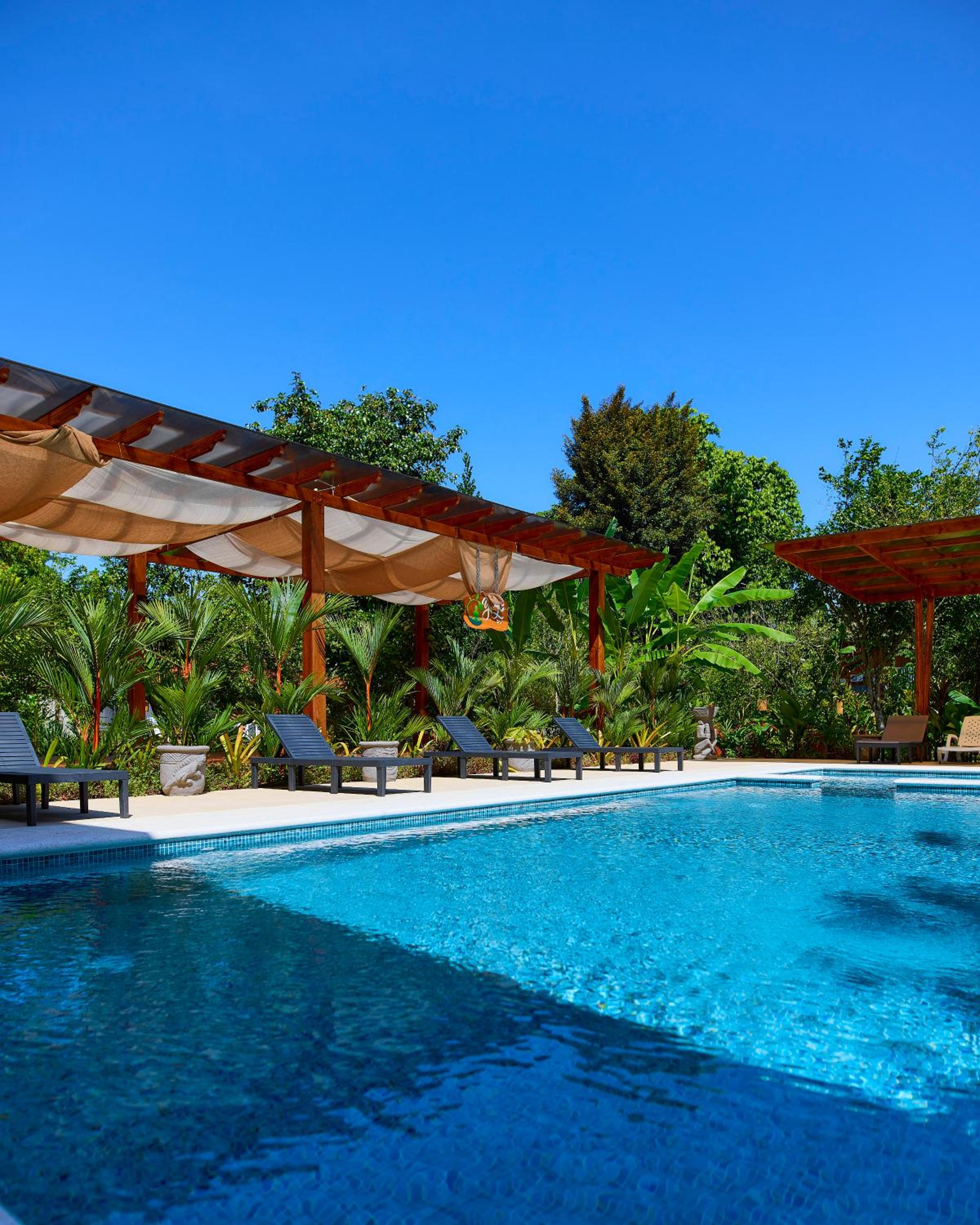 Casa Coki - Modern Villa Pool Steps From the Beach