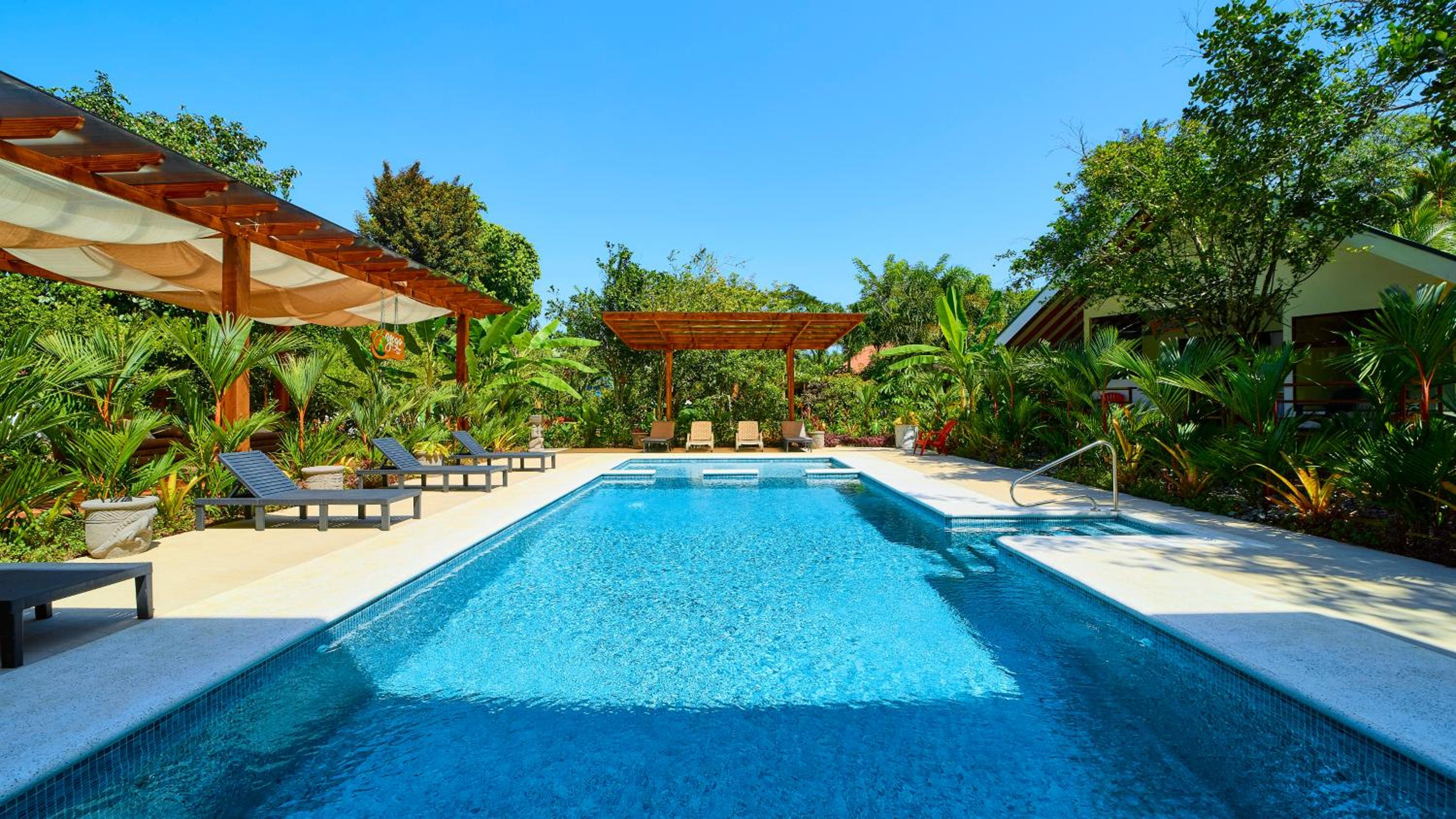 Casa Coki - Modern Villa Pool Steps From the Beach