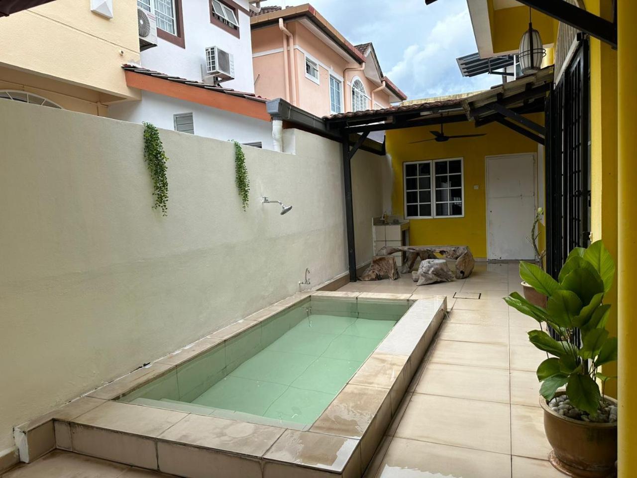 Semi-D House With Pool Seremban 2 by Maison photo 2