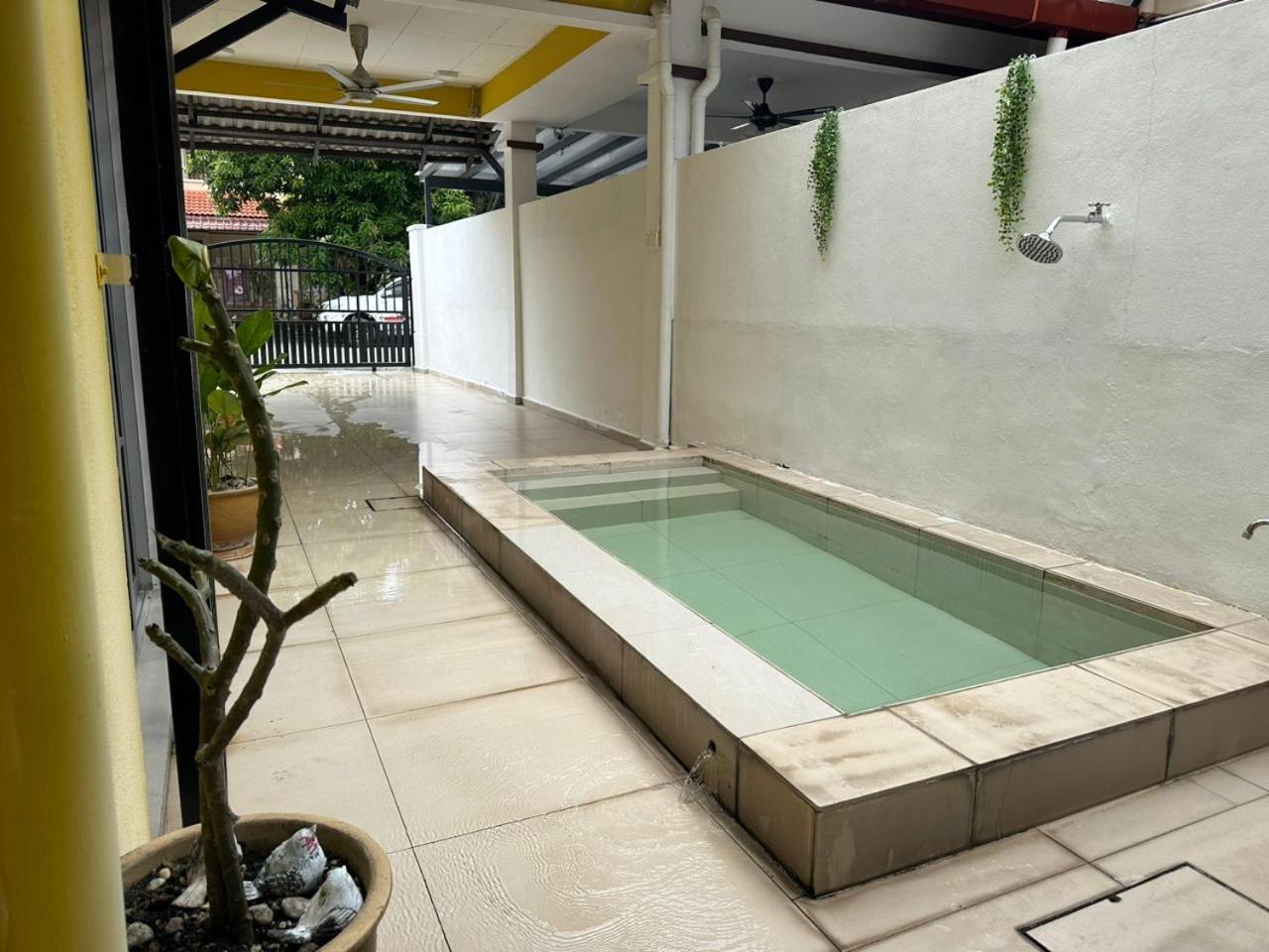 Semi-D House With Pool Seremban 2 by Maison photo 3