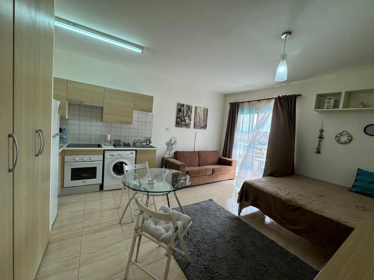 Seaview Apartments