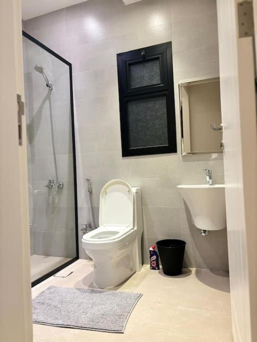 Brand New Al-Malqa Apartment La Gloria 05