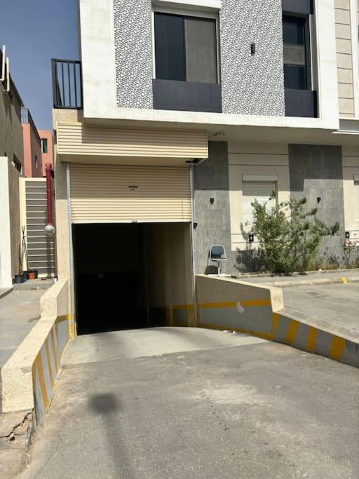 Brand New Al-Malqa Apartment La Gloria 05
