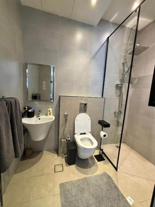 Brand New Al-Malqa Apartment La Gloria 05