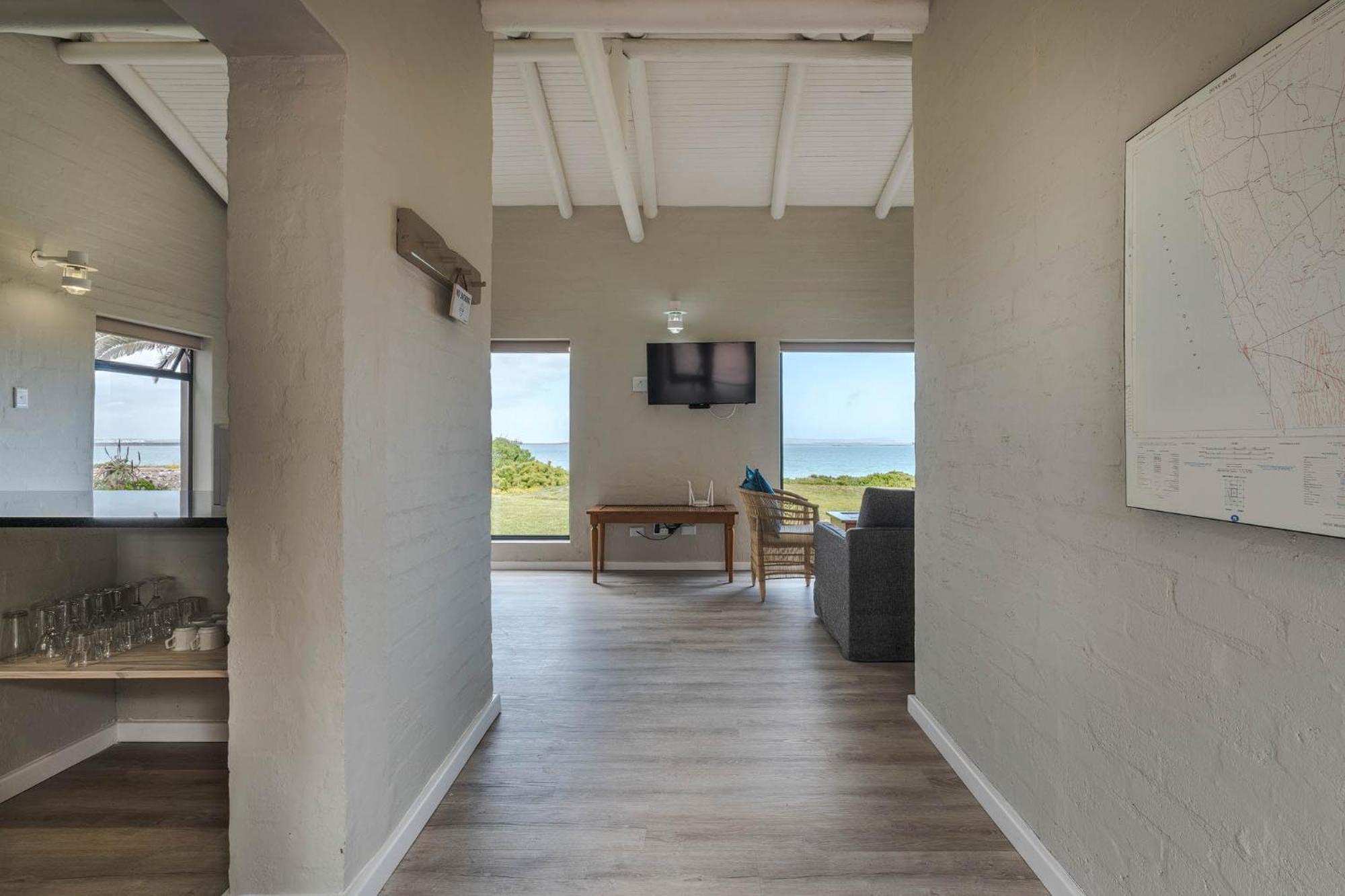 Blue Bay Lodge