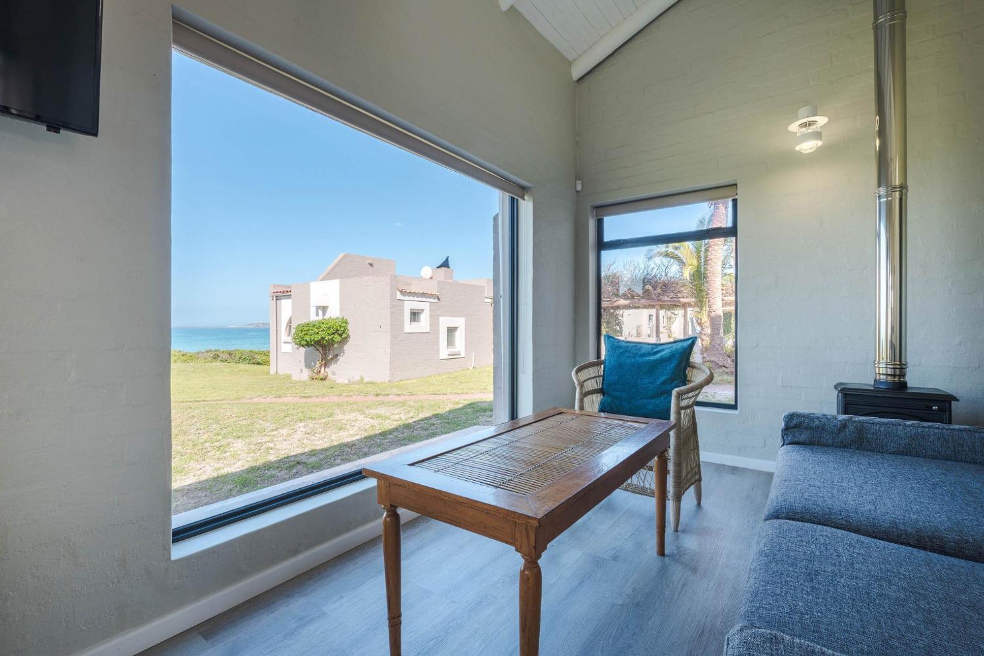 Blue Bay Lodge