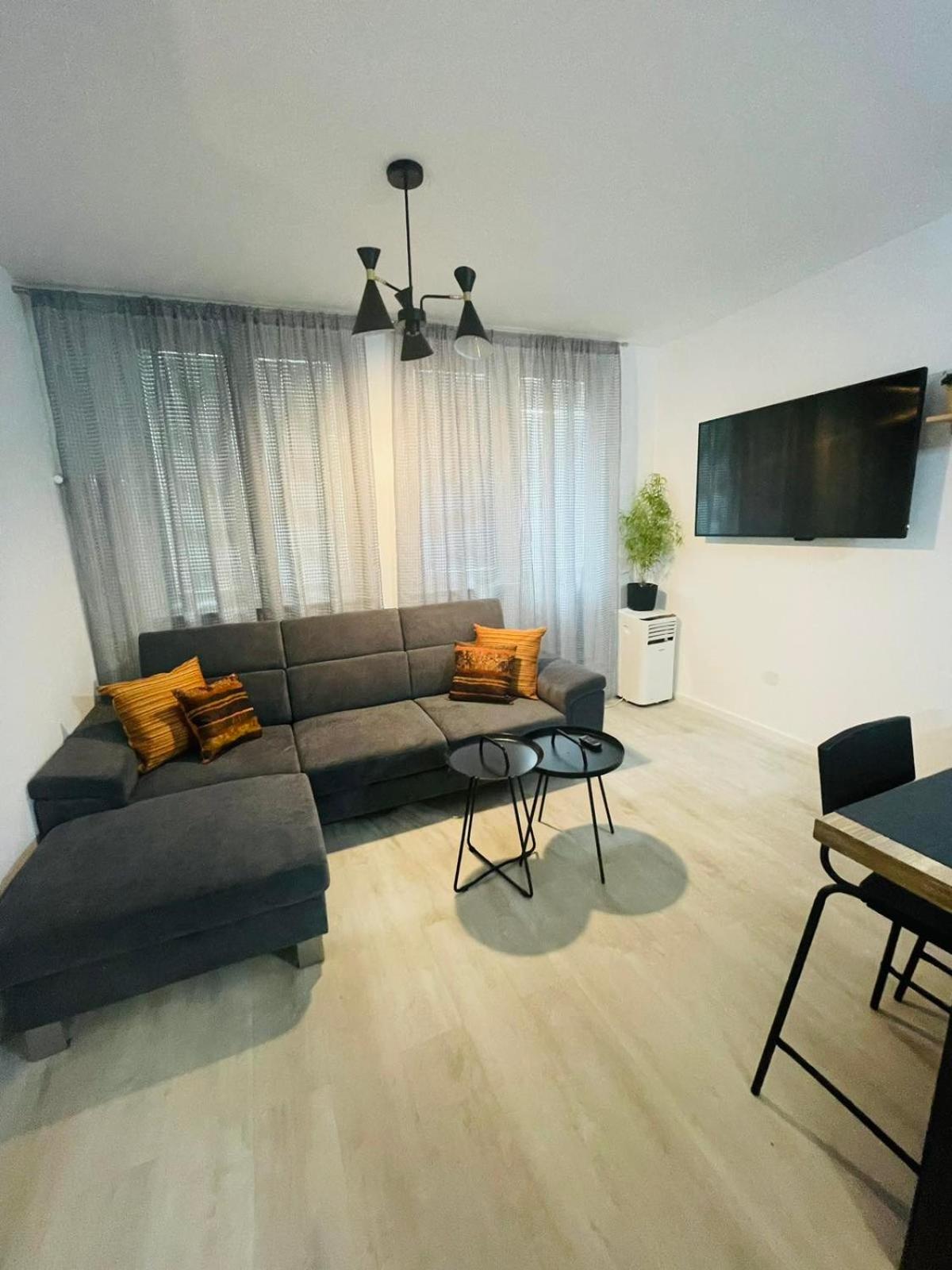 Apartament-DEMIAN