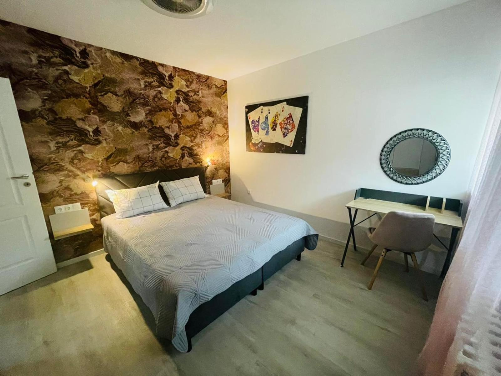 Apartament-DEMIAN