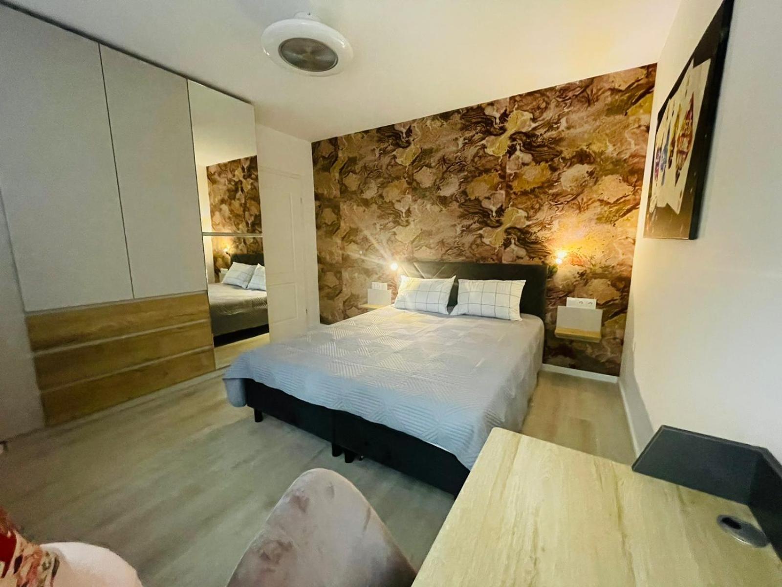 Apartament-DEMIAN