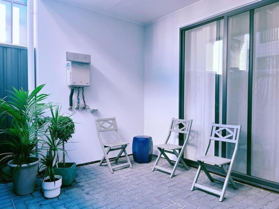 Sunny and Quiet Townhouse