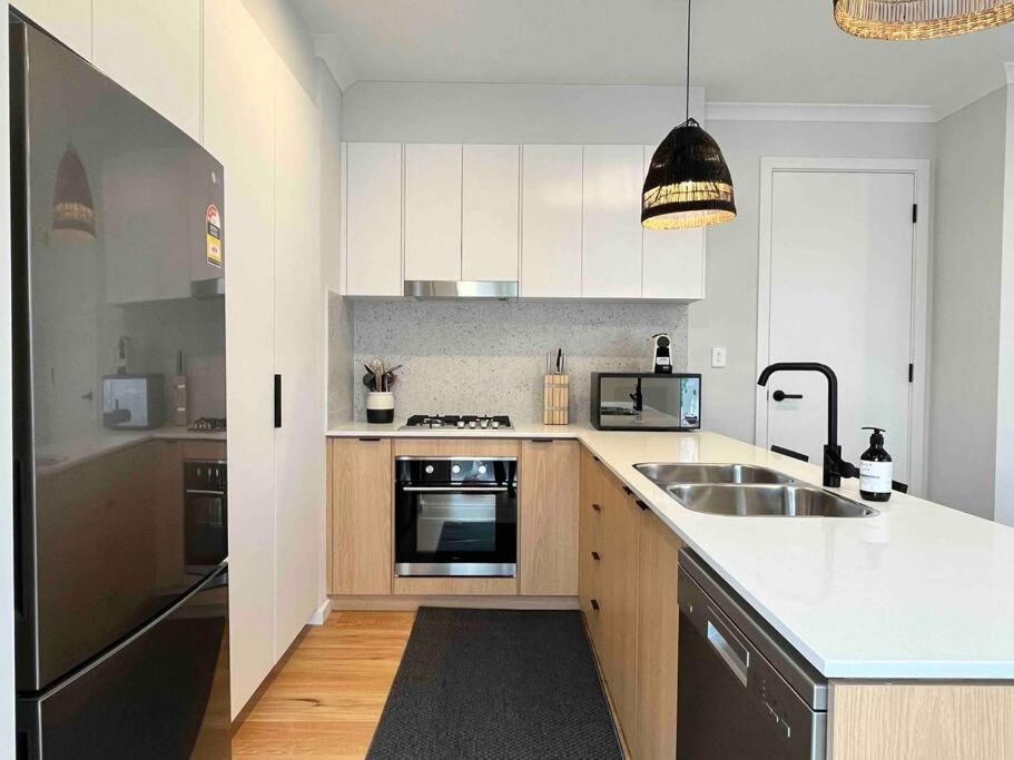 Sunny and Quiet Townhouse