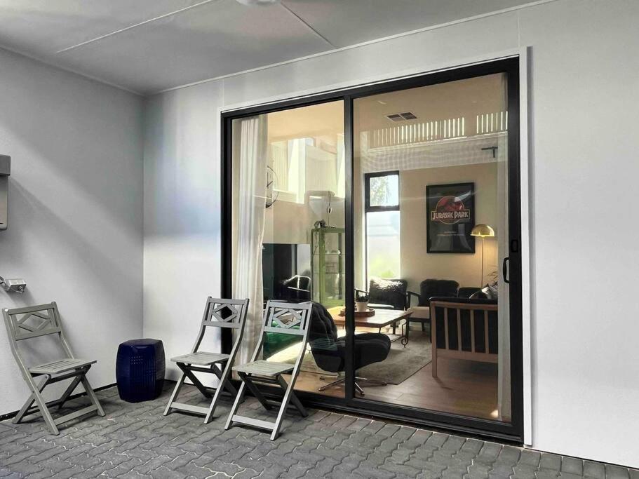 Sunny and Quiet Townhouse