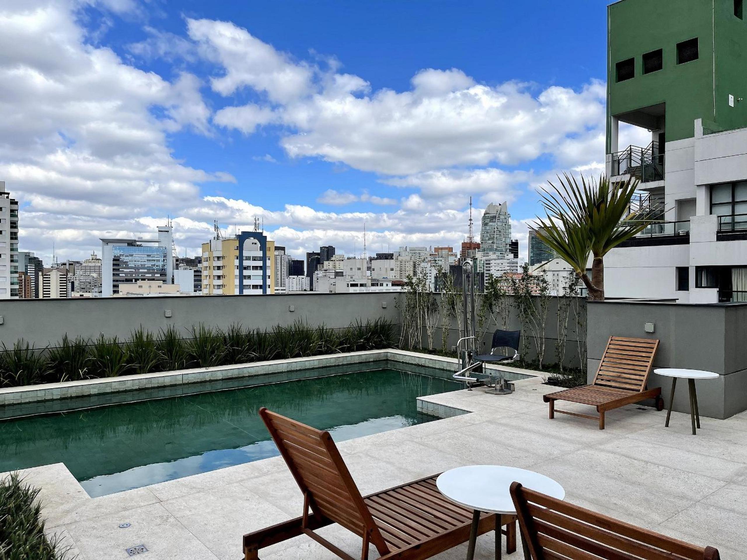 Belint Bela Cintra: 5 minutes from Paulista with rooftop pool