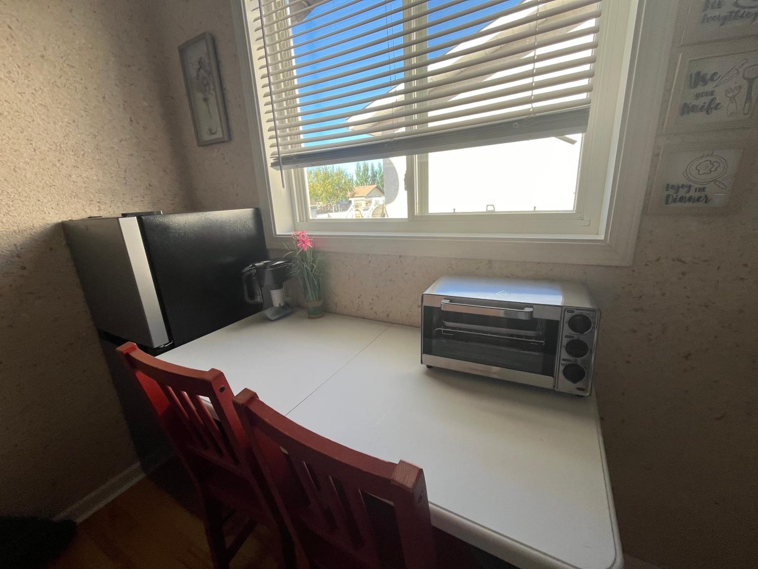 Private Room in Sundre