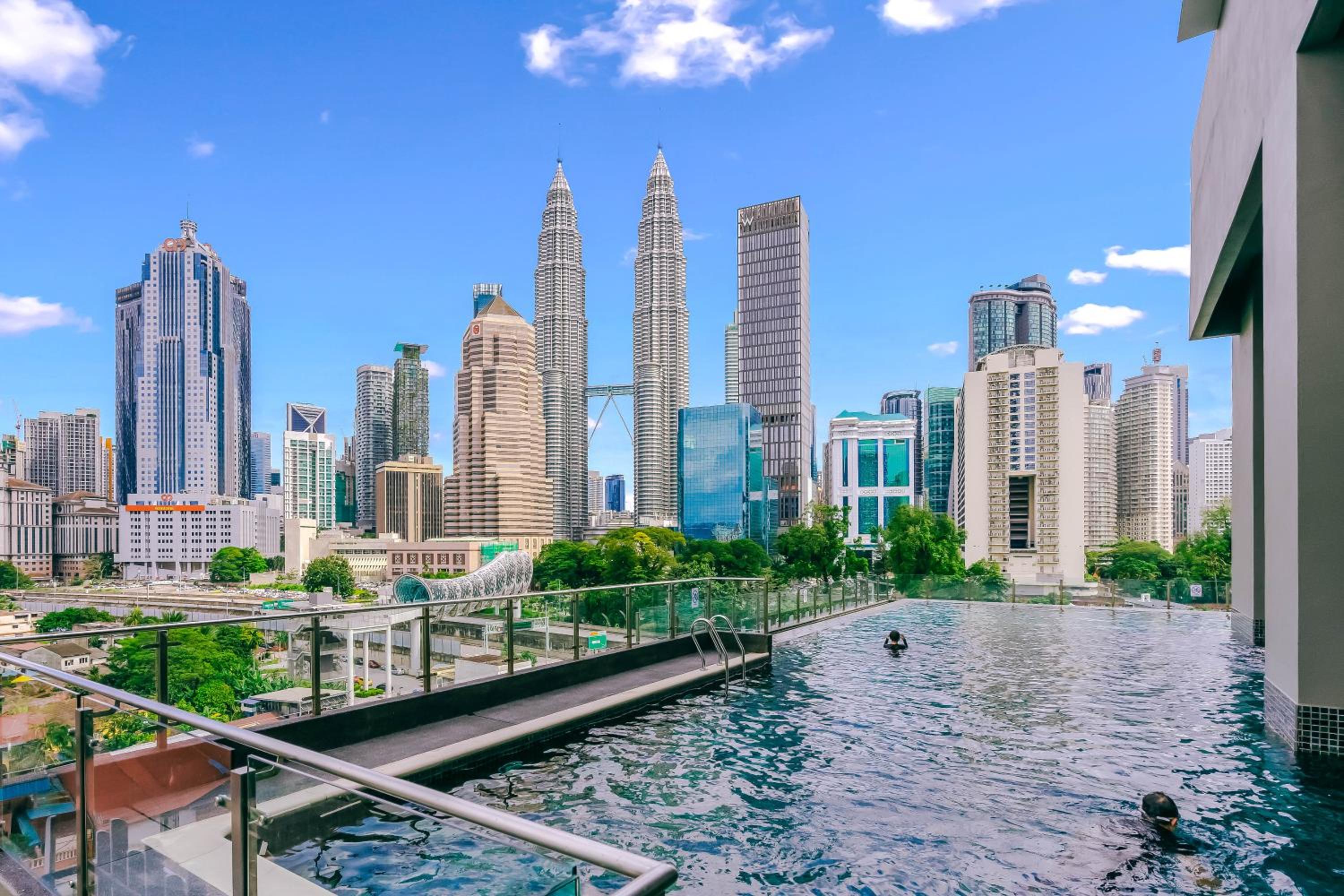 Cozy Apartment with KLCC View & 1 Min to LRT Station