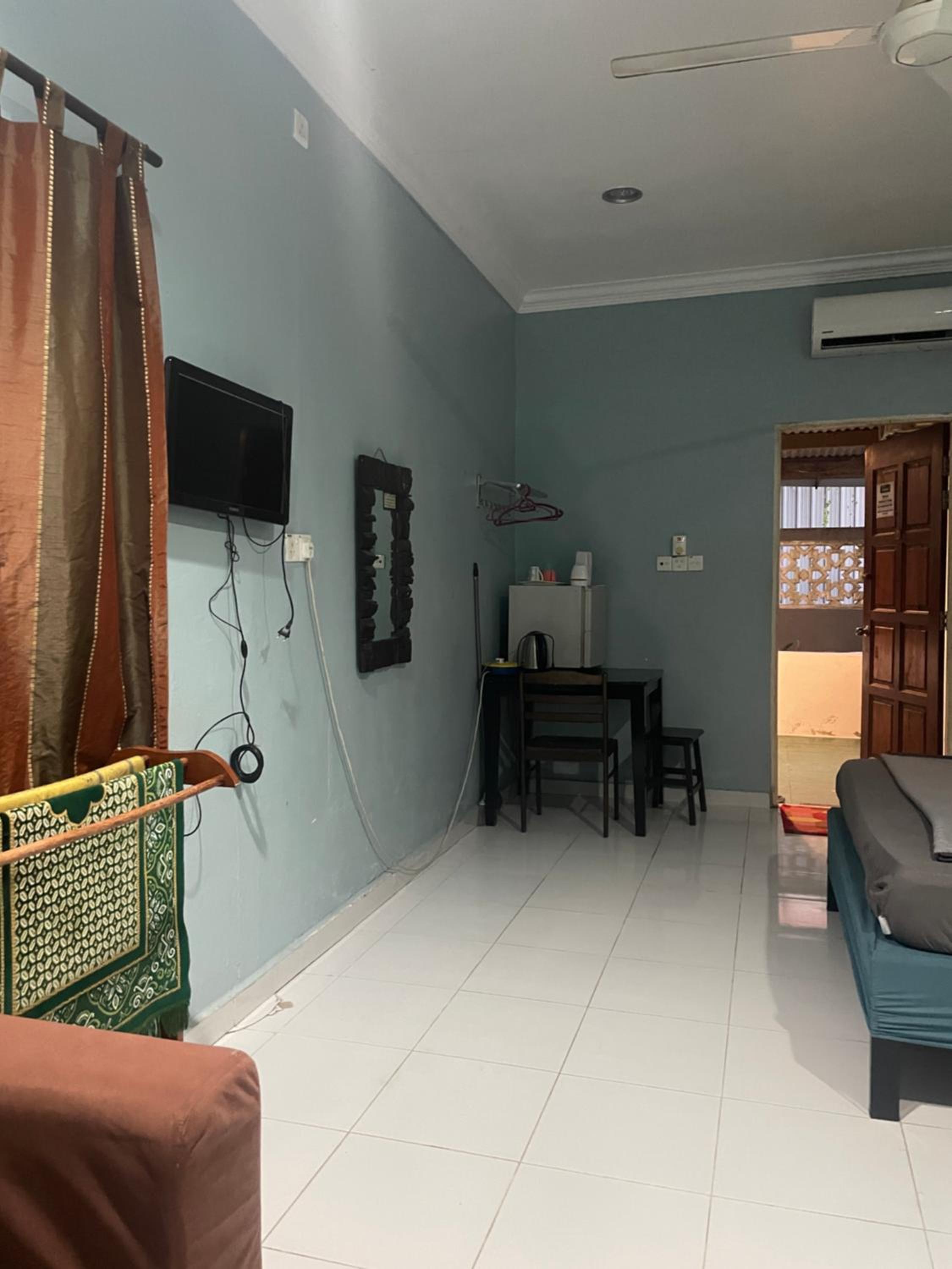 Hj Hassan Guest House- Studio Unit photo 5