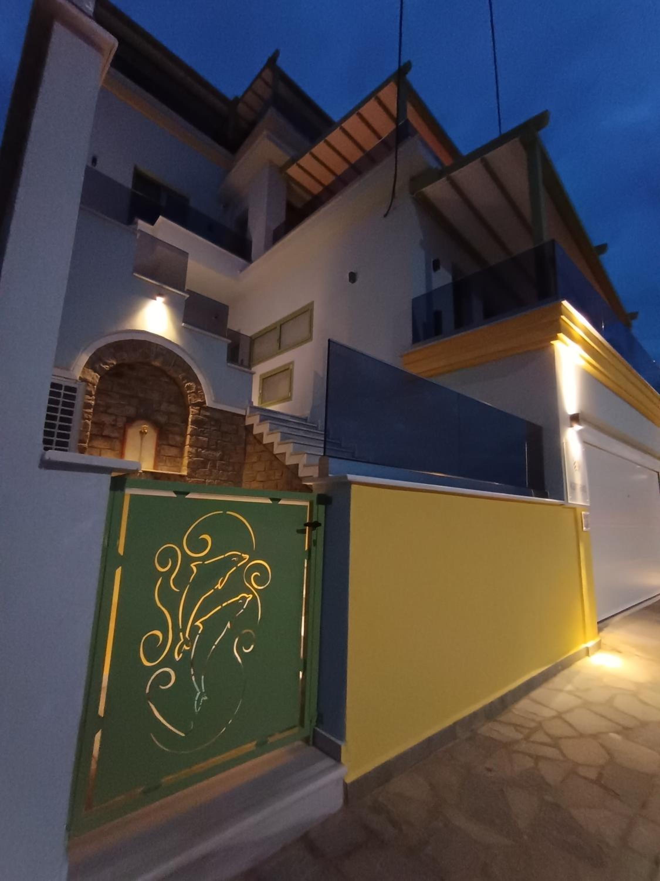 Karnayo apartments
