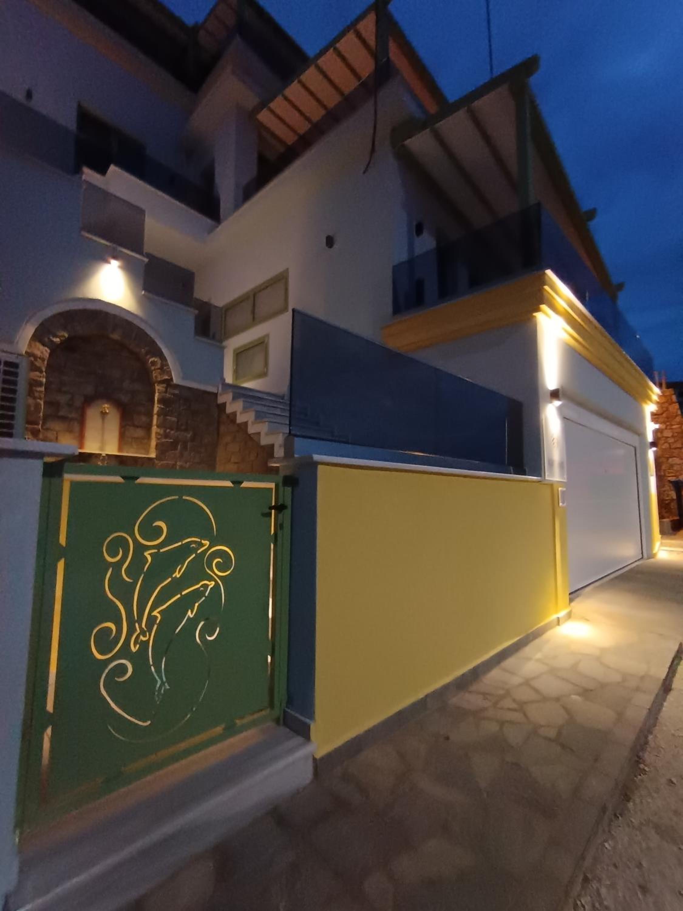Karnayo apartments