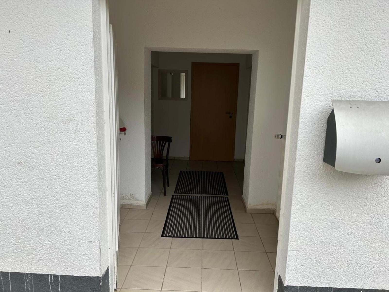 Ferienwohnung für Monteure 3 Zi, Wohnzimmer 1x, Küche, Bad, 1Gäste WC