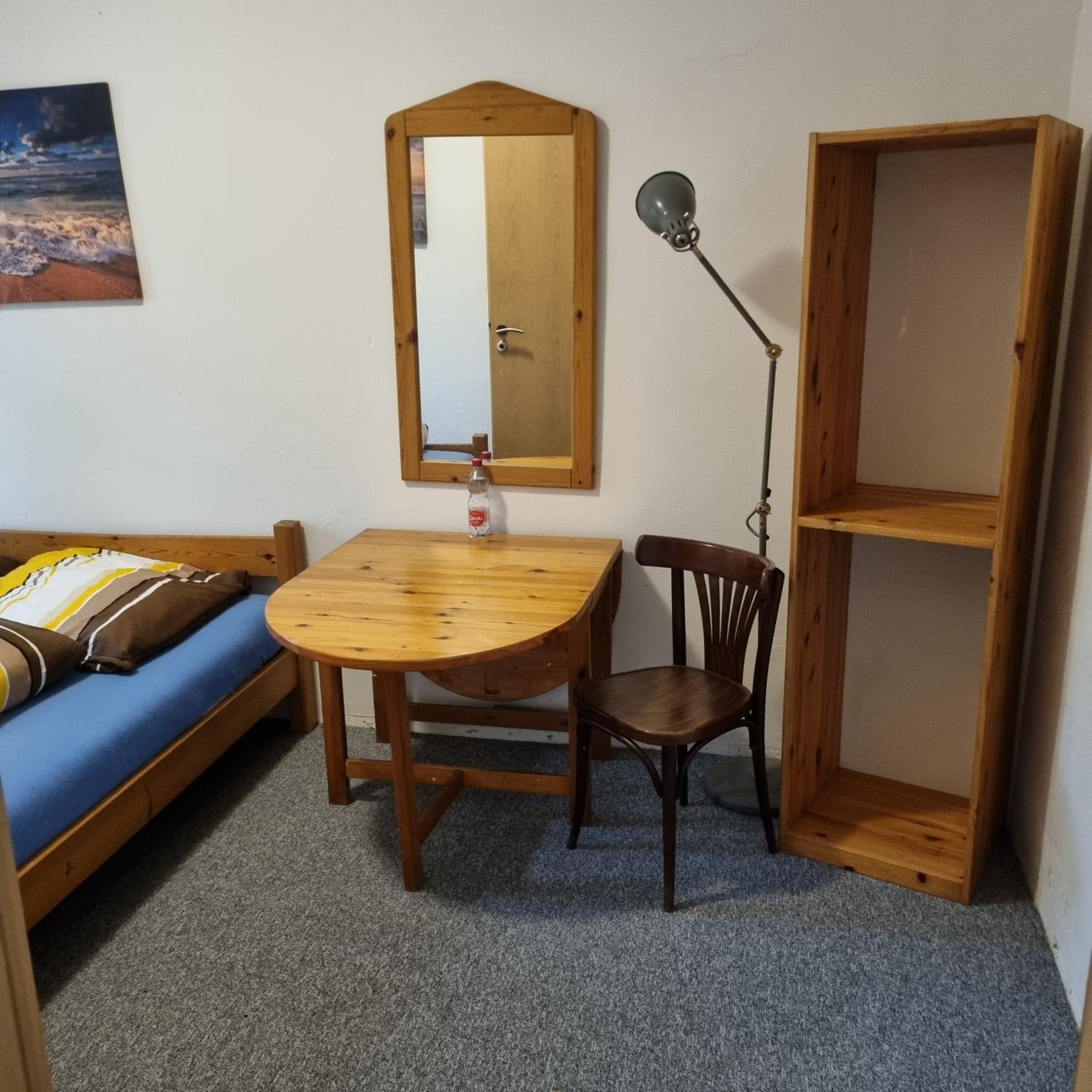 Ferienwohnung für Monteure 3 Zi, Wohnzimmer 1x, Küche, Bad, 1Gäste WC