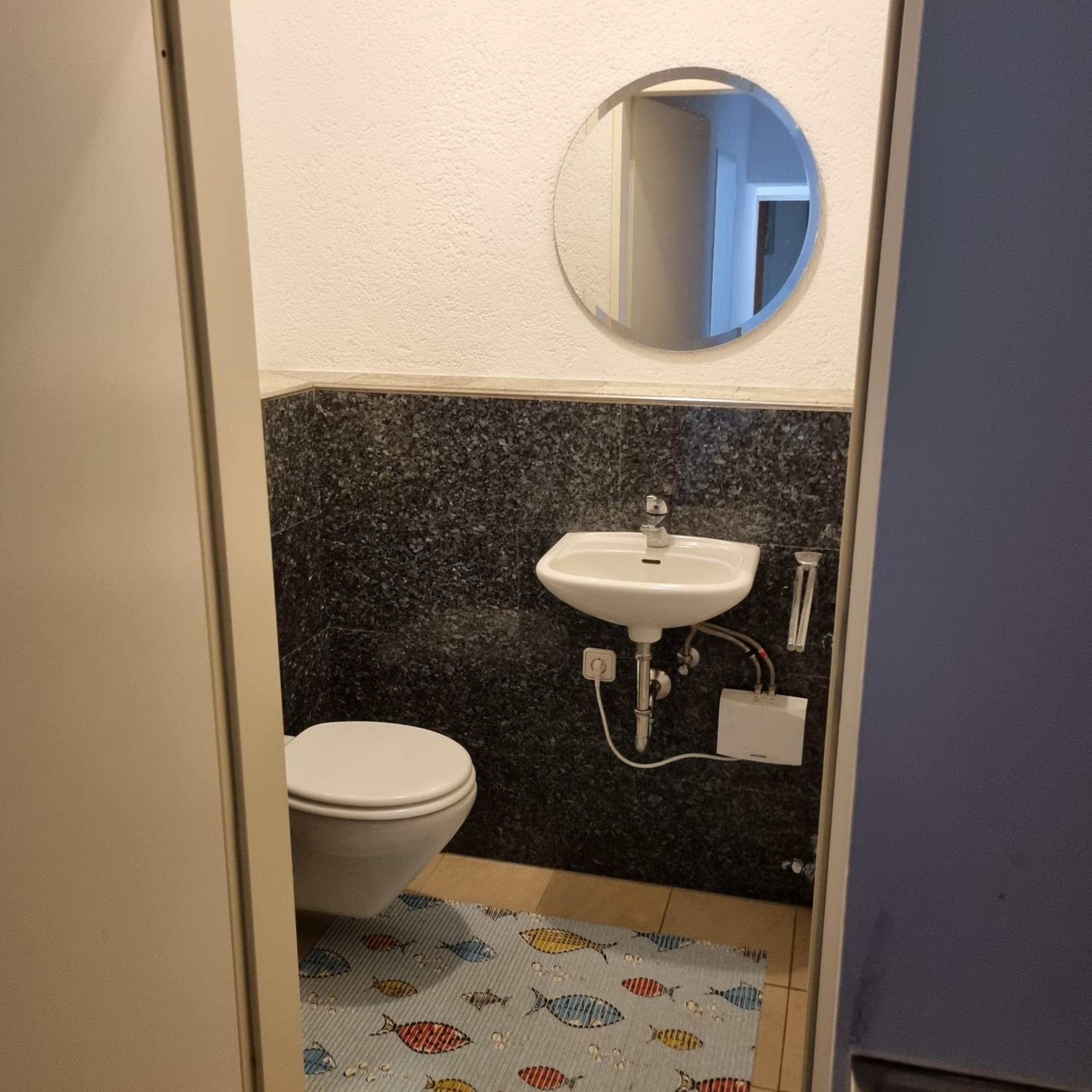 Ferienwohnung für Monteure 3 Zi, Wohnzimmer 1x, Küche, Bad, 1Gäste WC