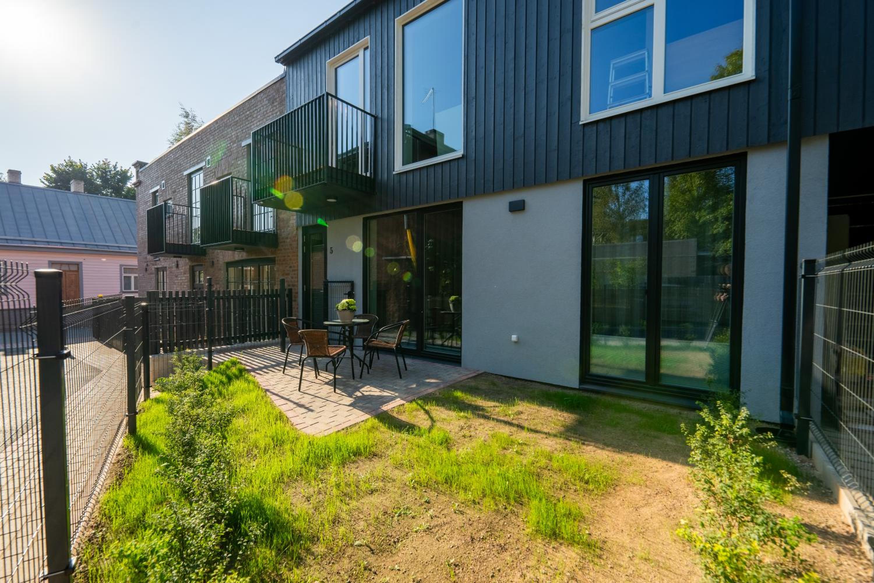 A&A Luxury Apartment with garden