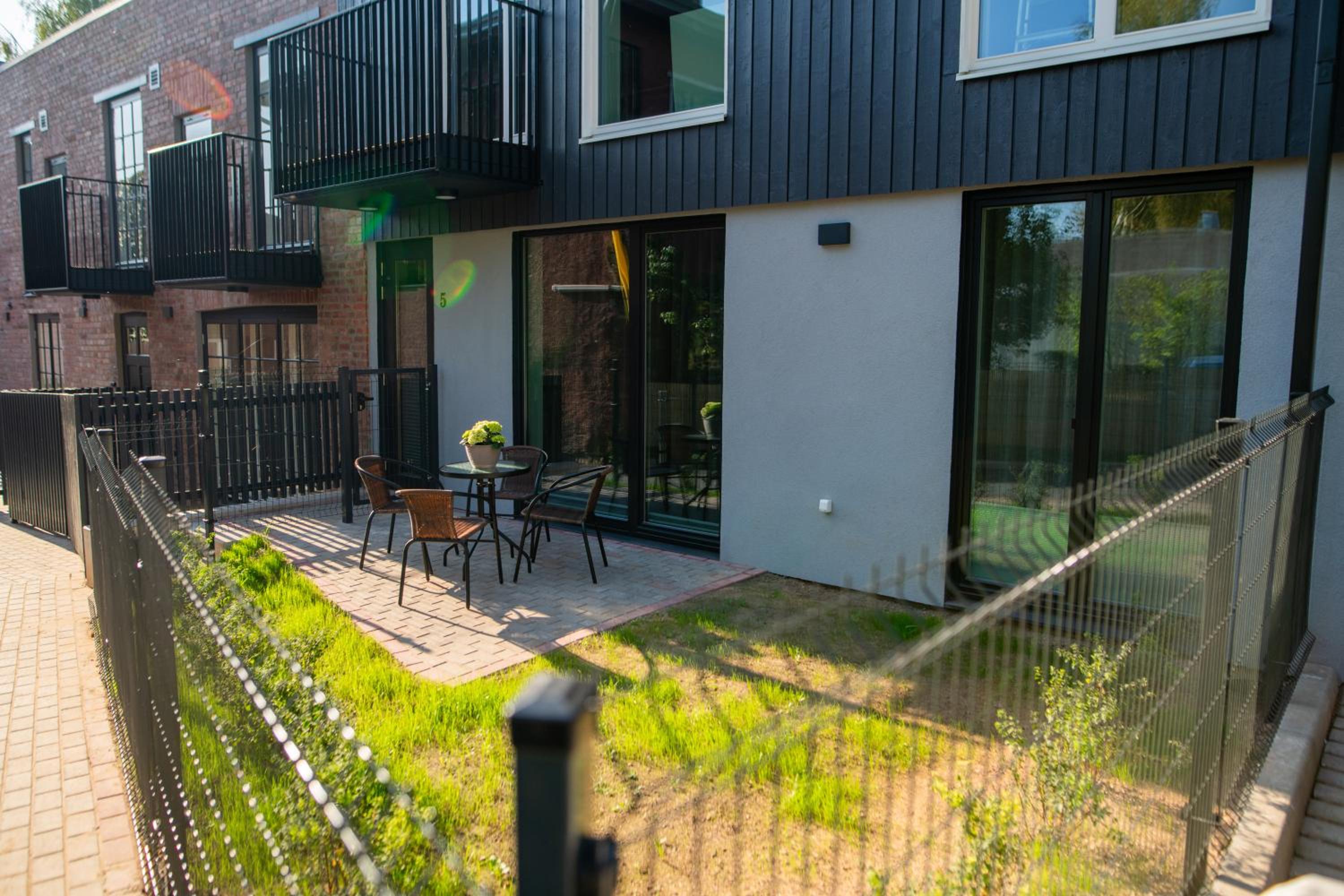 A&A Luxury Apartment with garden