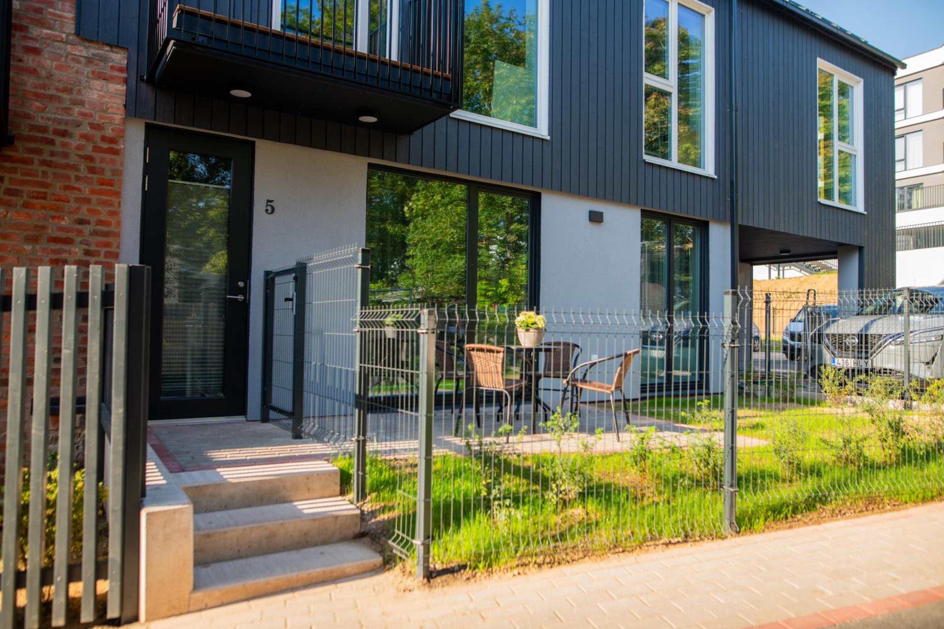 A&A Luxury Apartment with garden