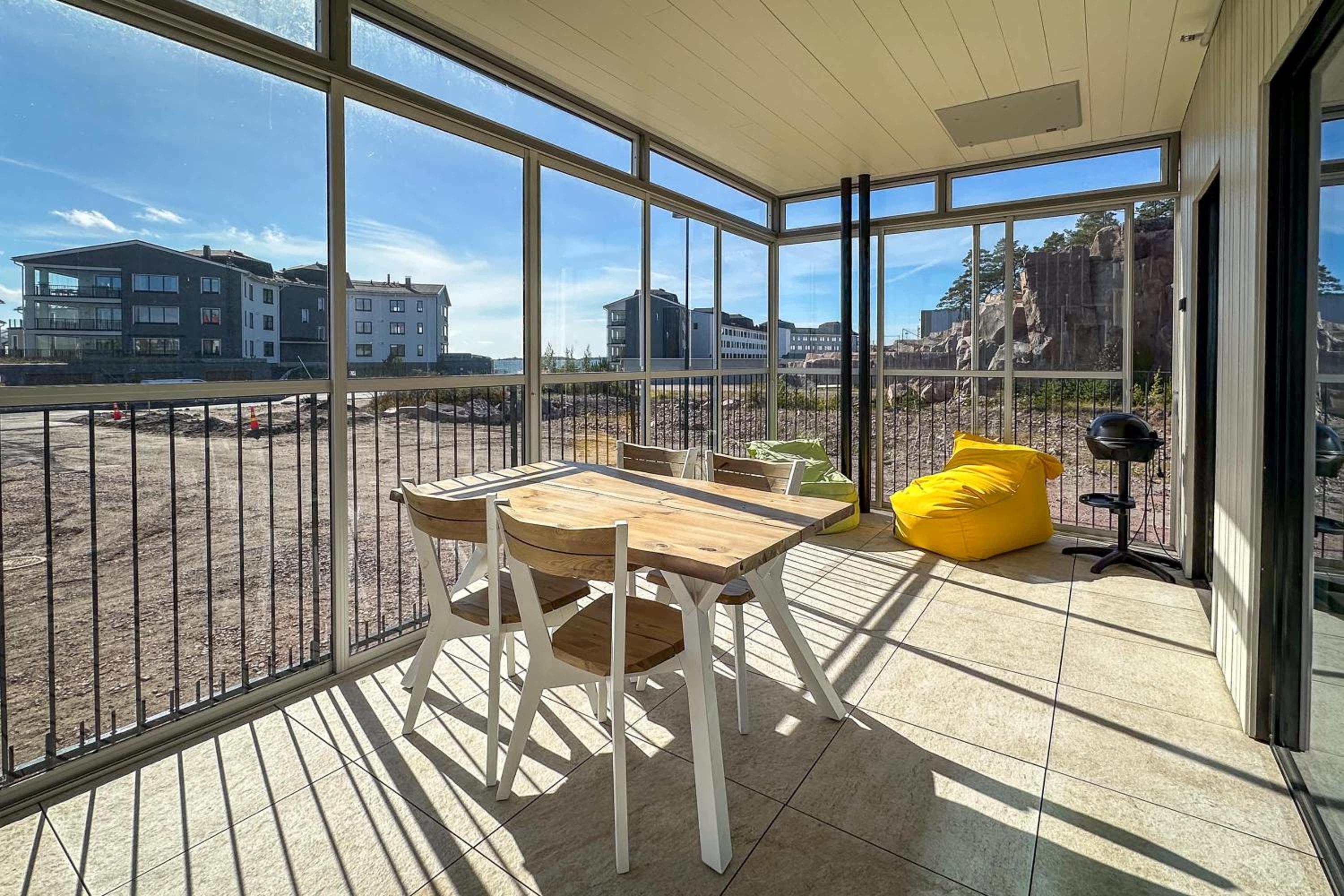 Hanko Harbor Studio