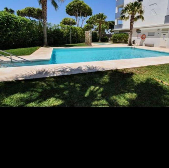 2 BEDROOMS NEXT TO THE BEACH&MIRAMAR SHOPPING CENTER-SWIMMING POOL-PARKINg view 4