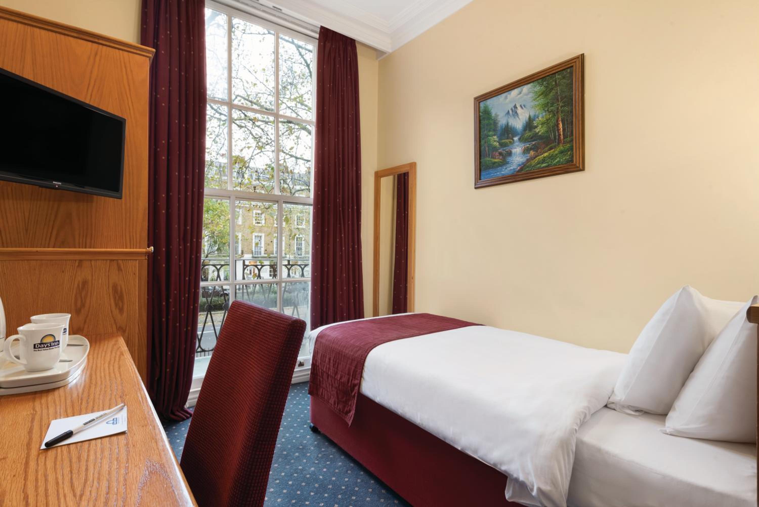 Days Inn Hyde Park 3