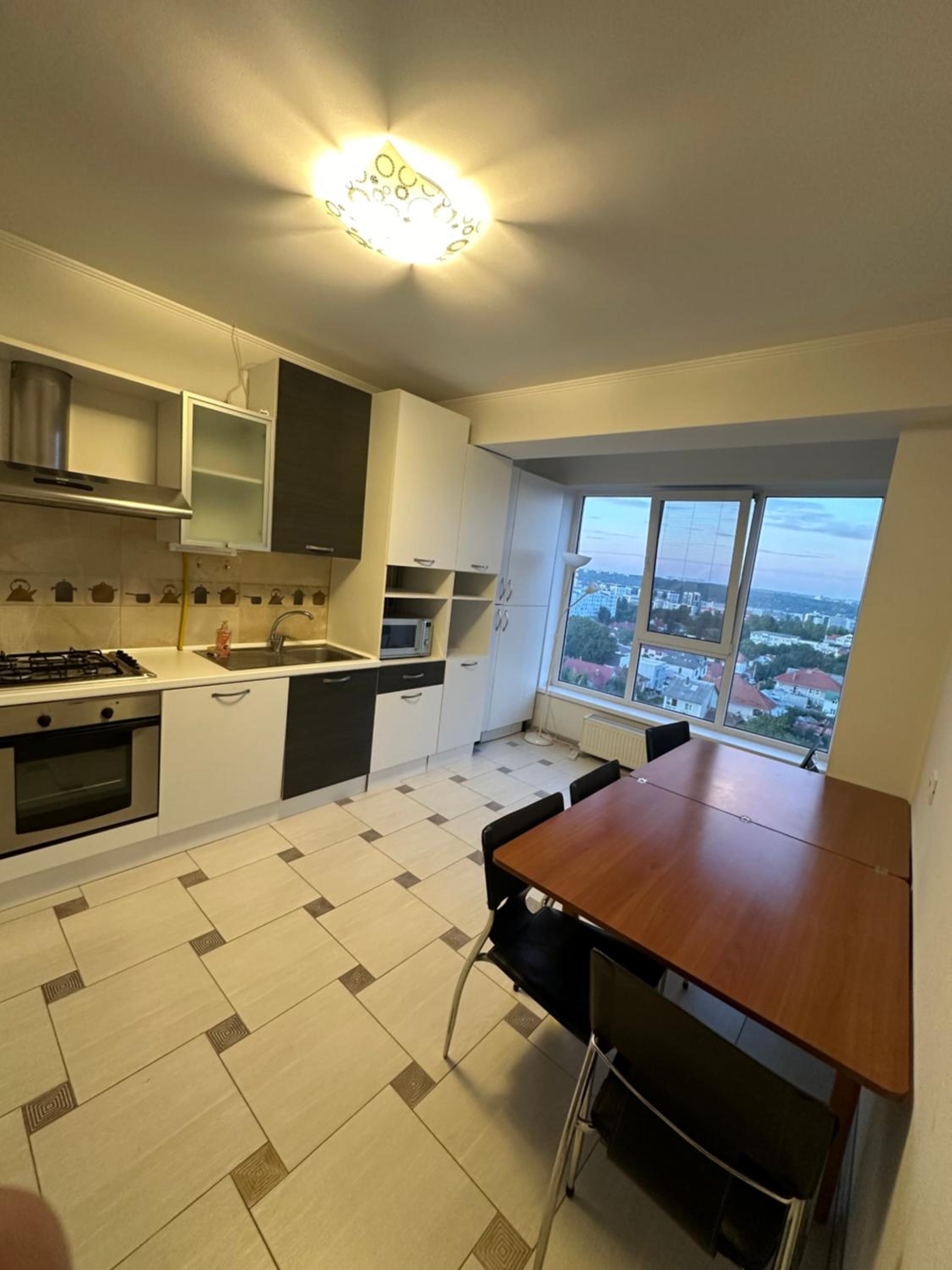 RentHouse Apartments-Ambient Light view 5