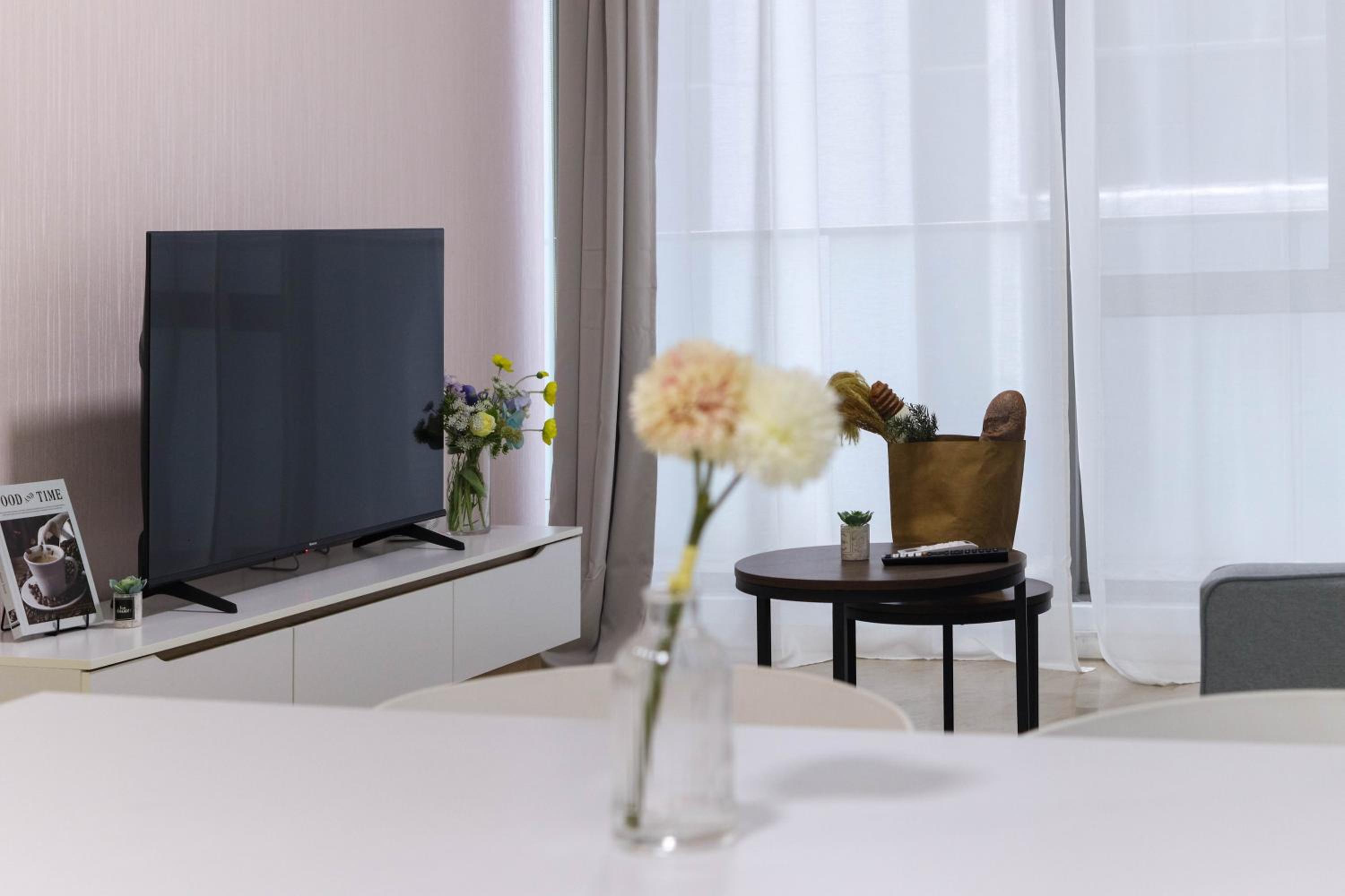 Heart of KL Near Bukit Bintang MRT& Pavillion KL 1 to 6pax