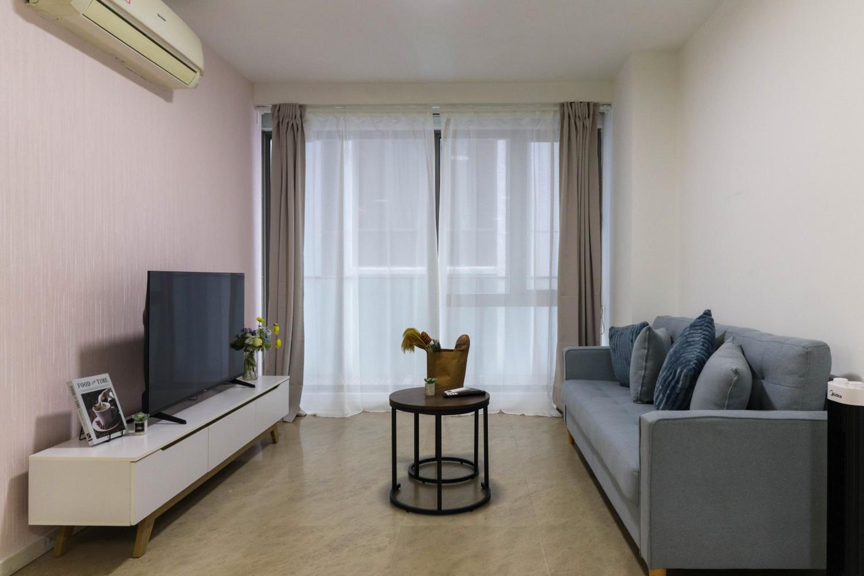 Heart of KL Near Bukit Bintang MRT& Pavillion KL 1 to 6pax