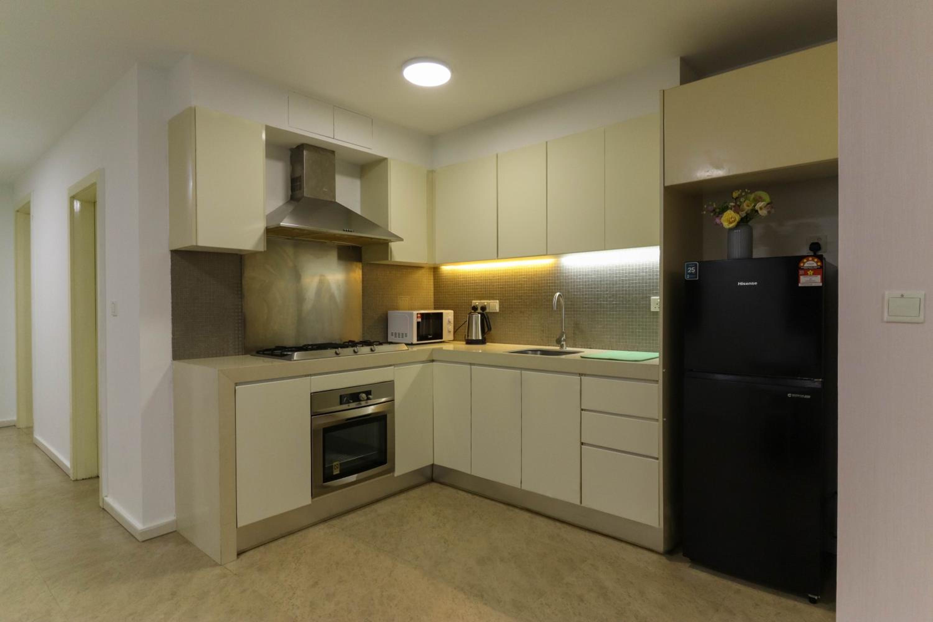 Heart of KL Near Bukit Bintang MRT& Pavillion KL 1 to 6pax