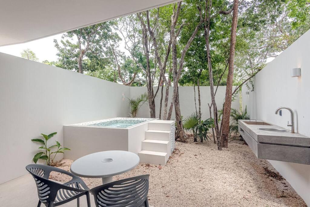 Luxury studio private pool spectacular amenities lagunas 117