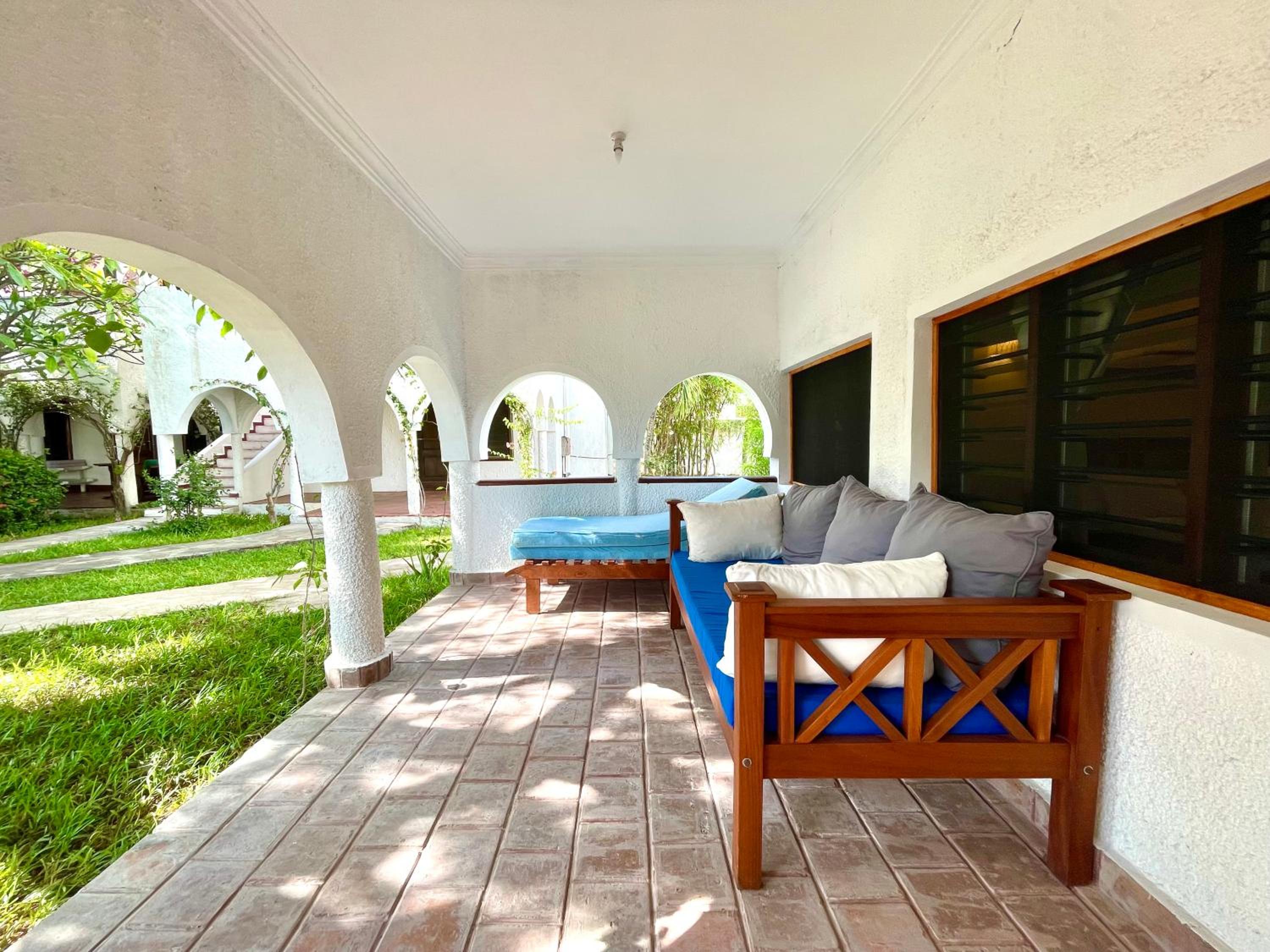 Silver Coral Apartments Malindi
