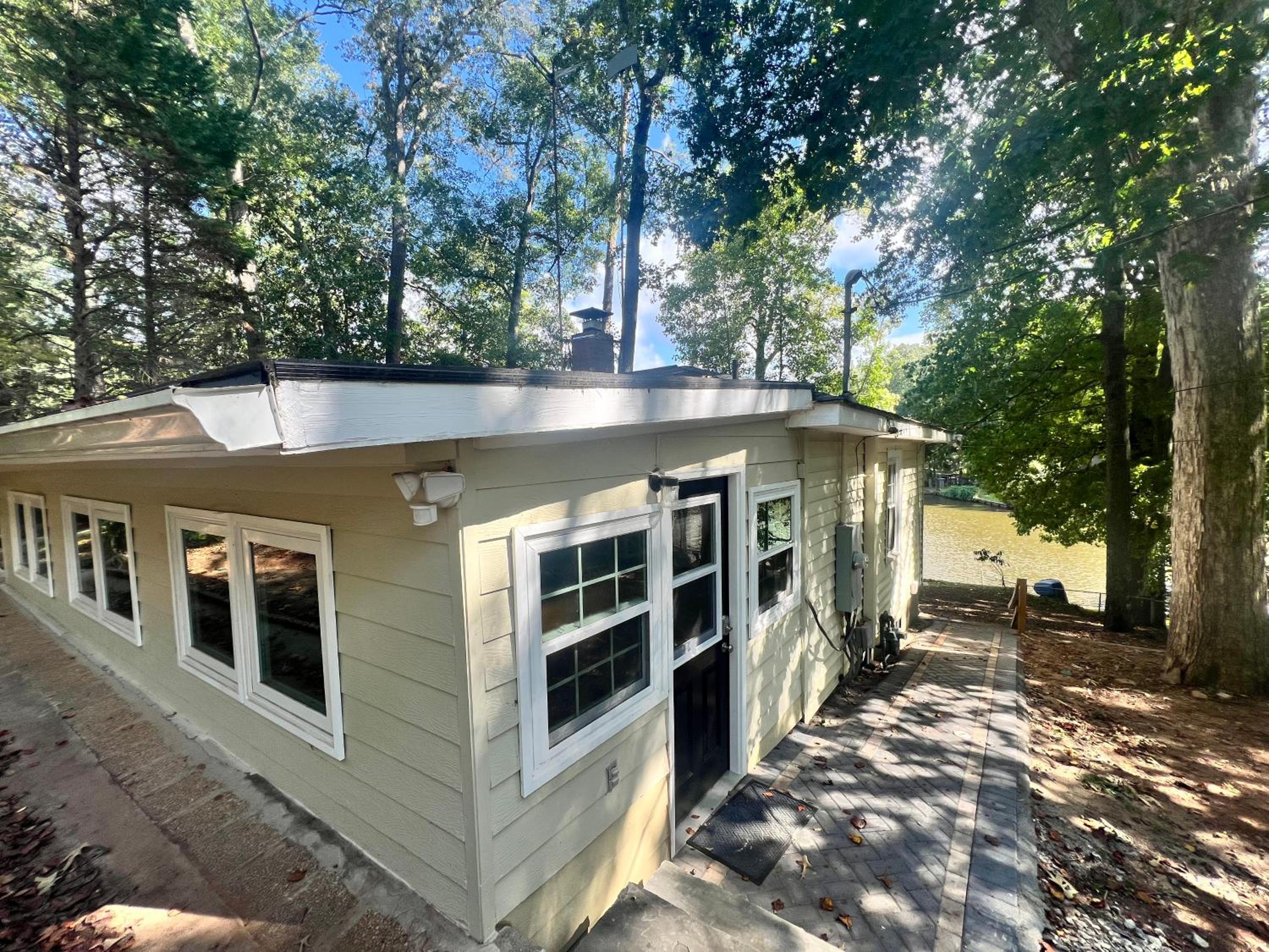 Charming Romantic Lakefront Cottage or Guest Room Depending on Availability Near Golf