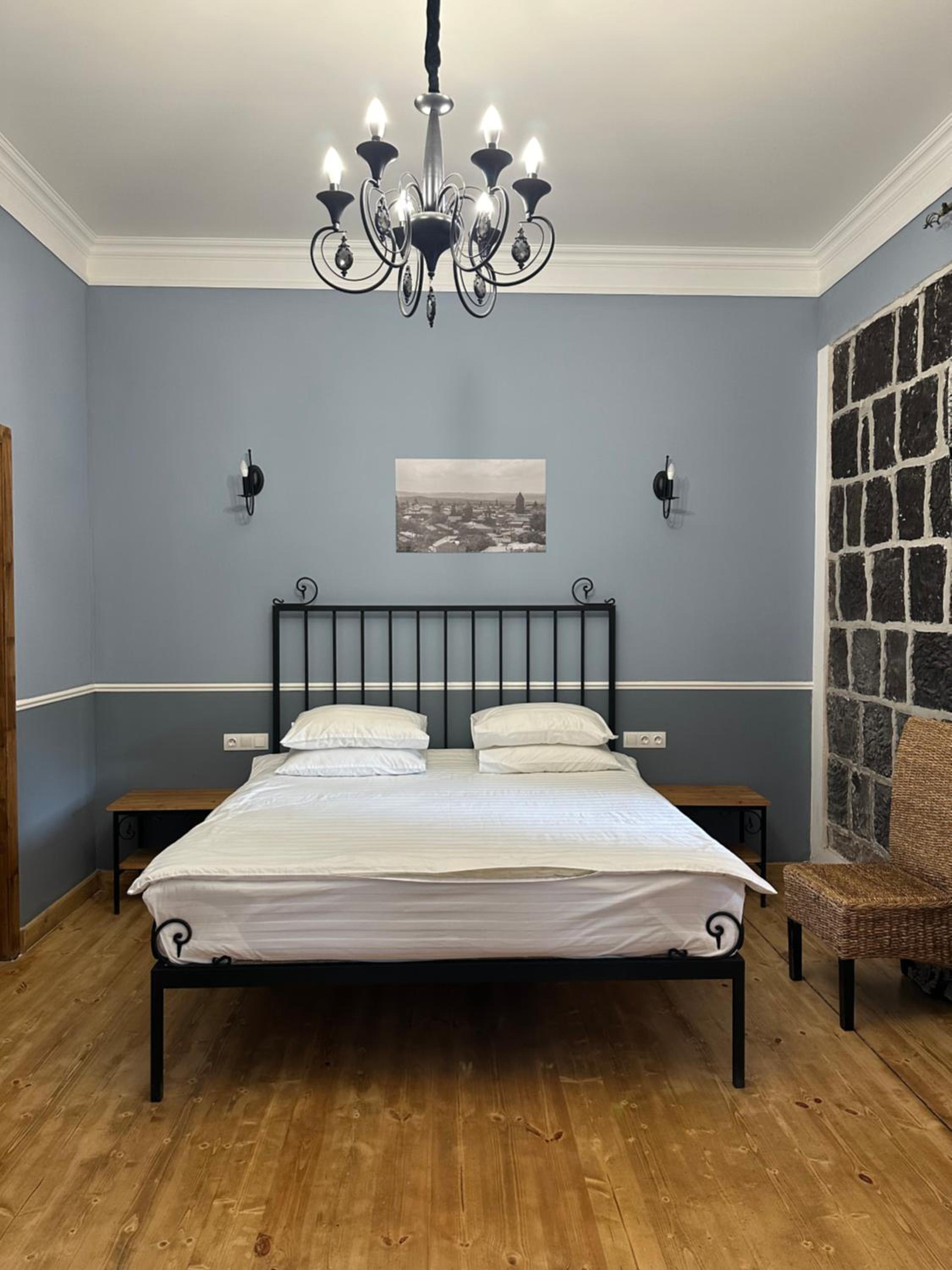 Nur Guest House
