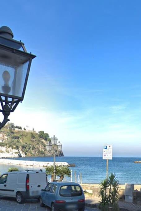 Gigi centralissimo appartamento Ischia Lacco Ameno