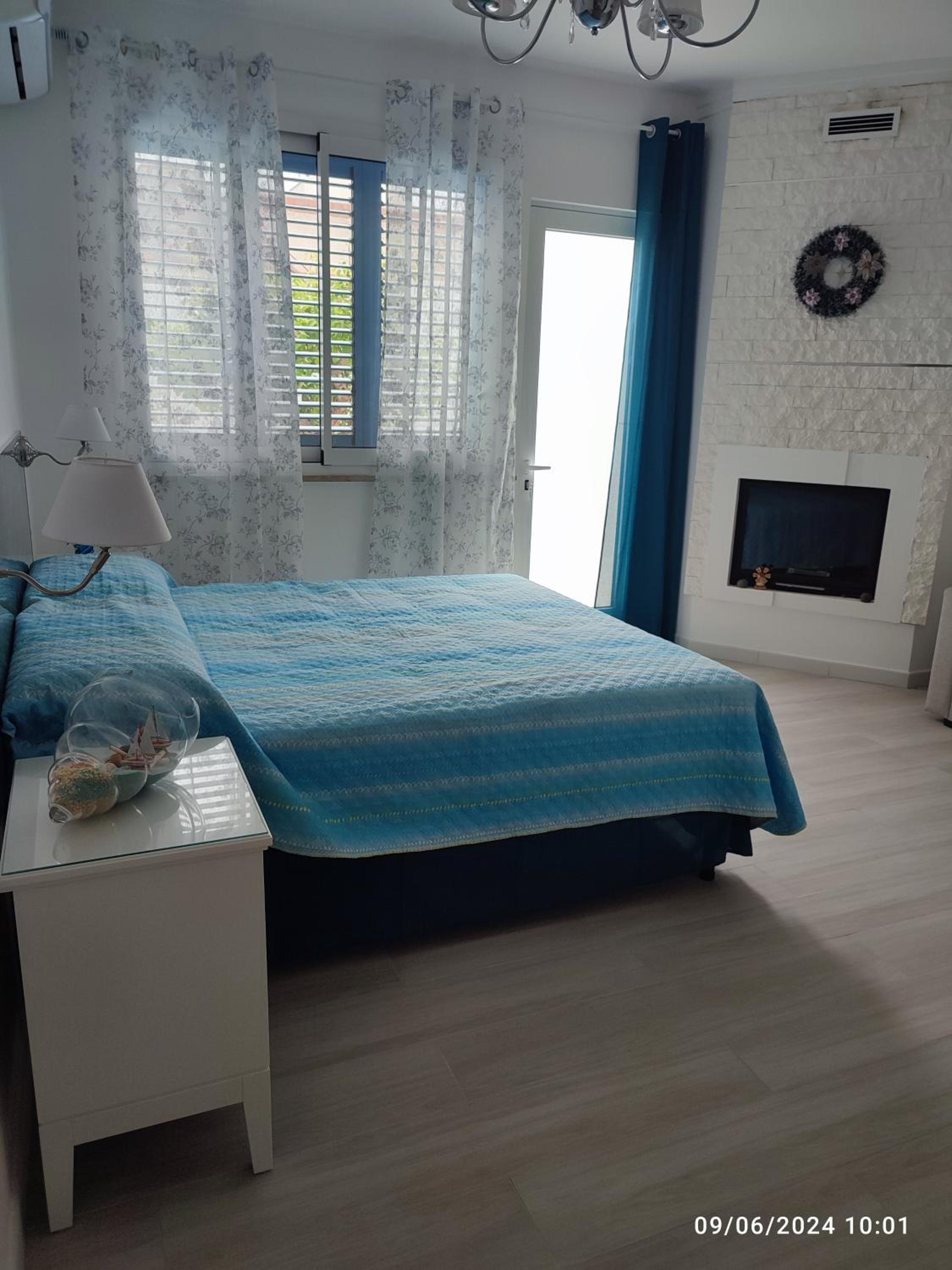 Tramonti d'Alba en Terrasini — hotel room