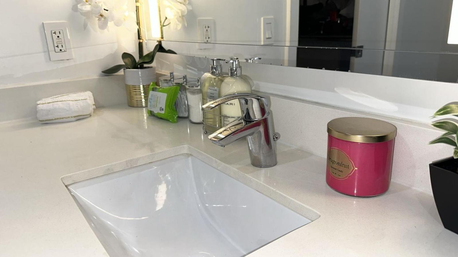 Cozy Brickell Stay Near Downtown