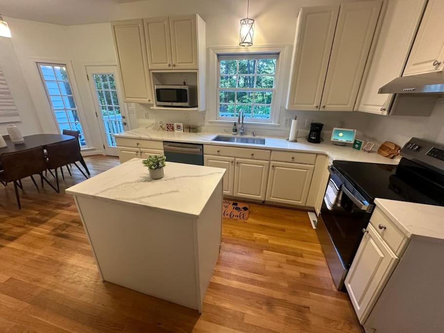 Durham Home with DUKE and UNC theme plus PICKLEBALL court view 5