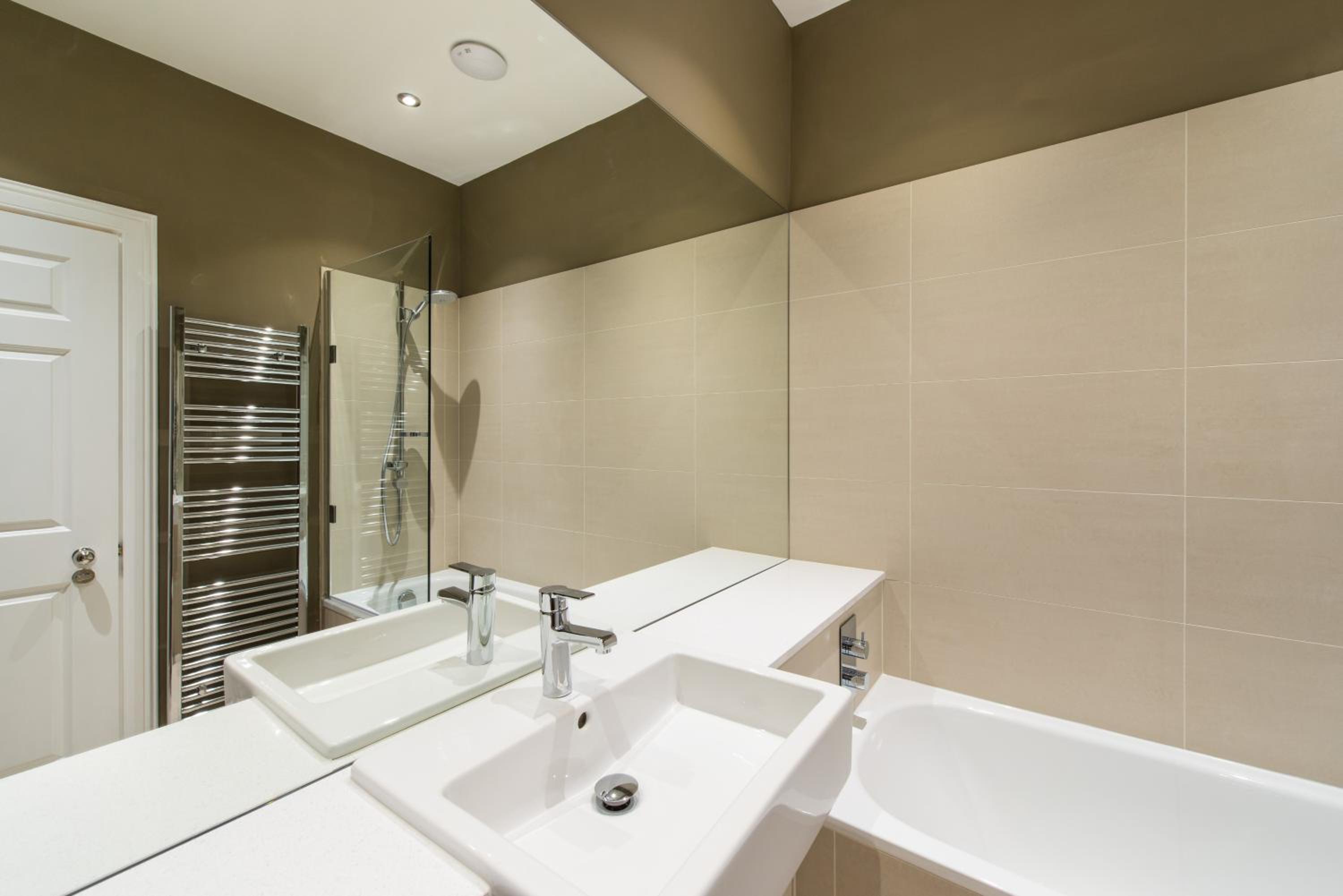 Destiny Scotland - Princes Street Residence